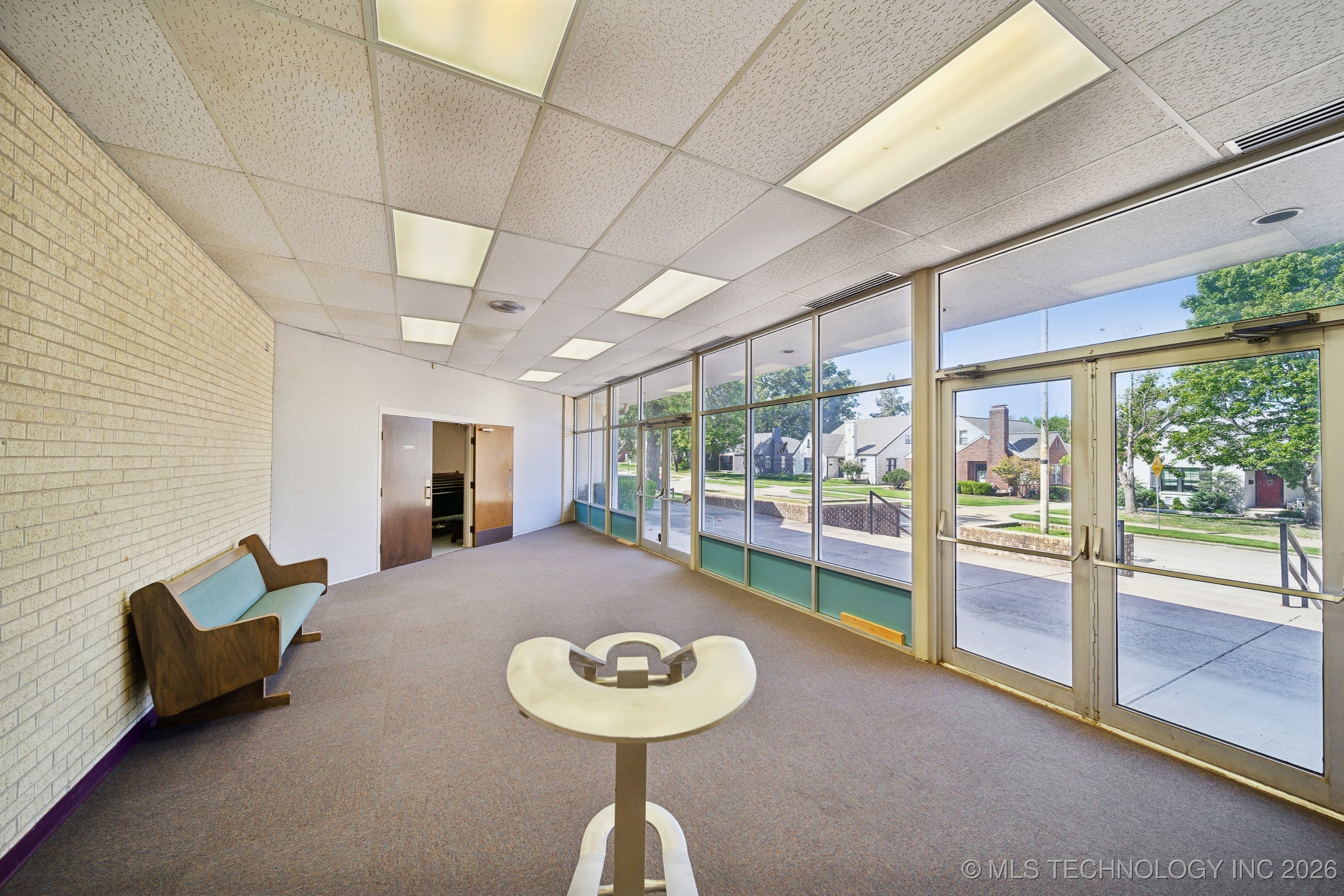 1203 S Columbia Avenue Property Photo 12