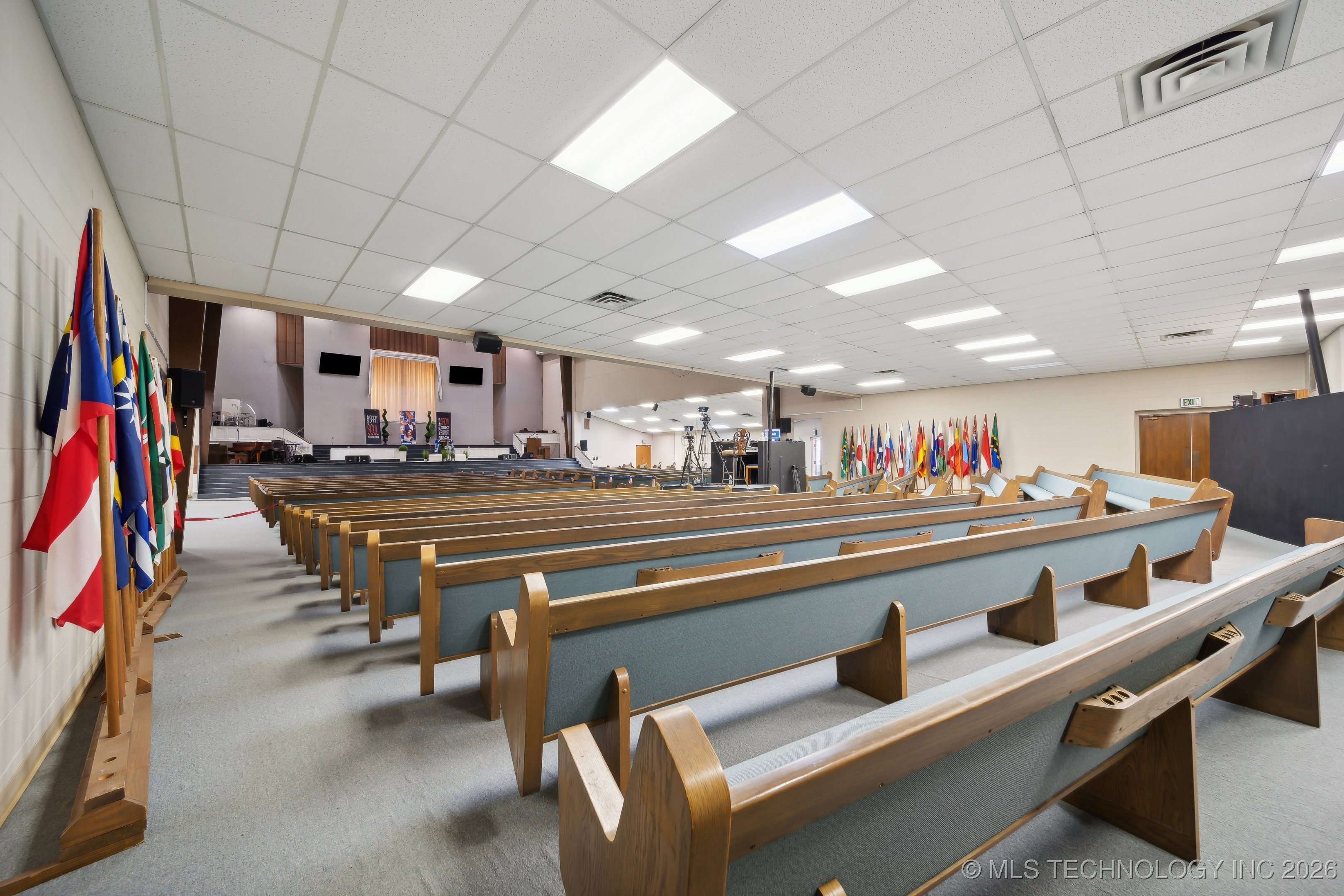 1203 S Columbia Avenue Property Photo 15