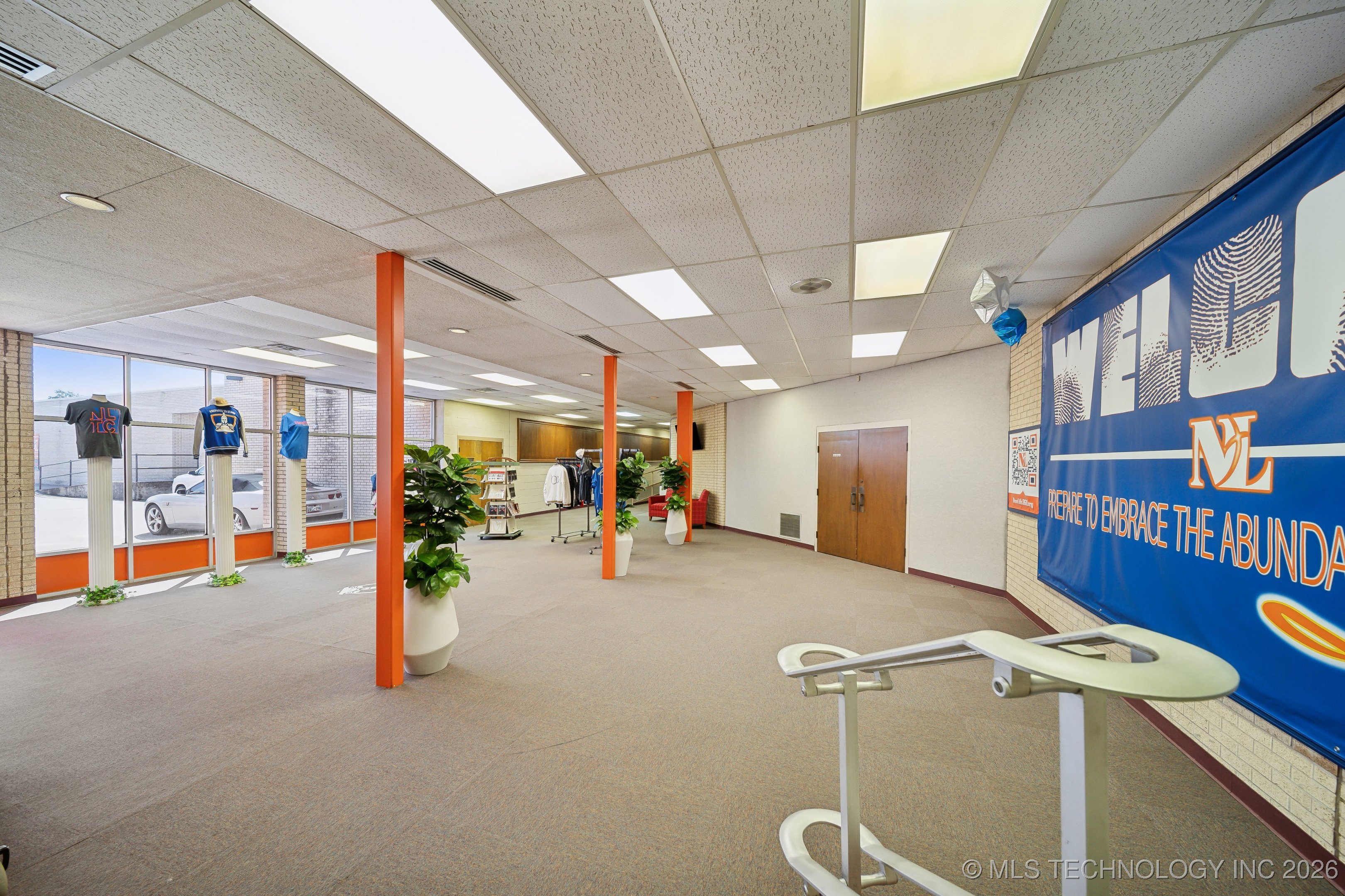 1203 S Columbia Avenue Property Photo 25