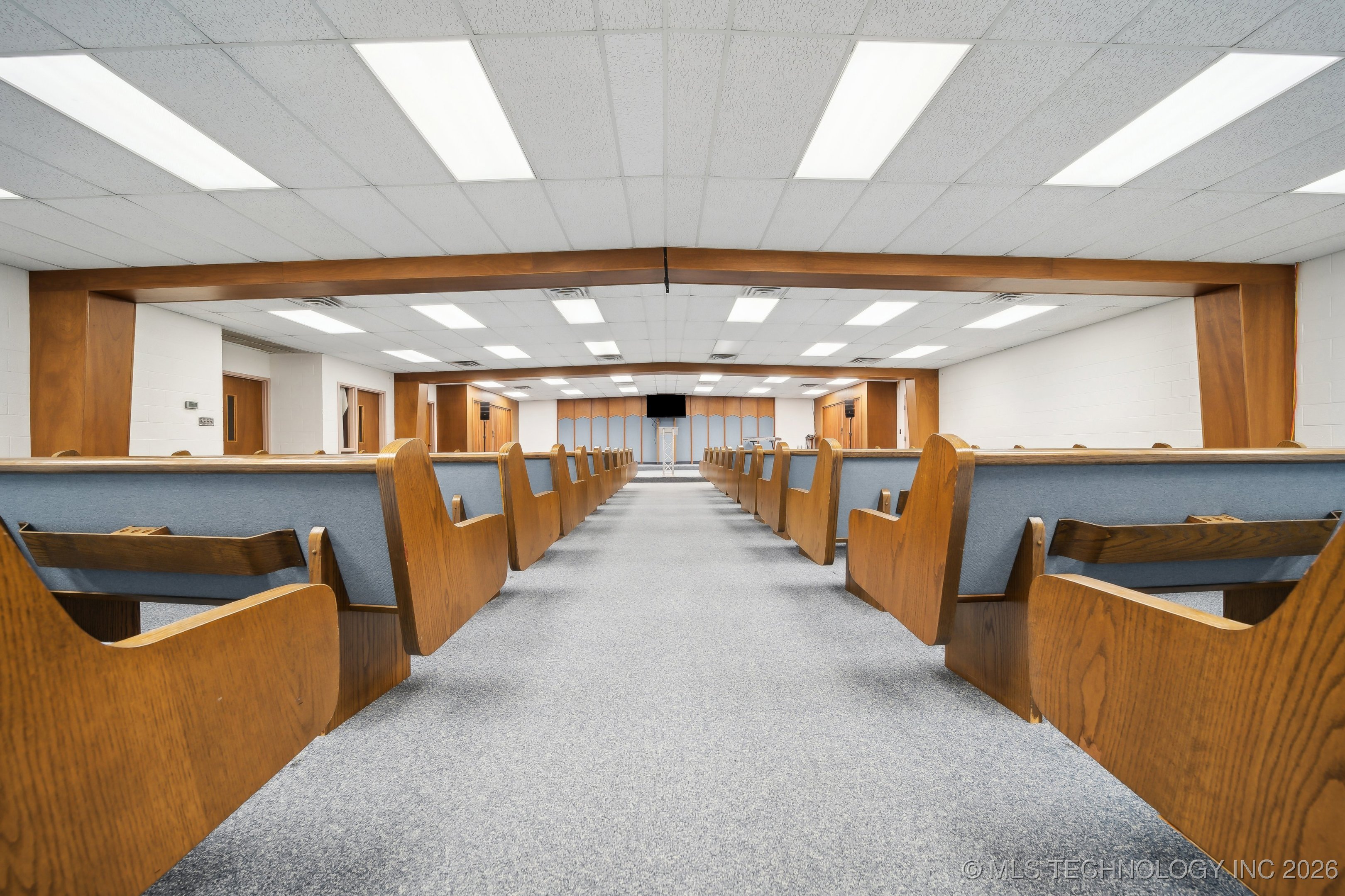 1203 S Columbia Avenue Property Photo 27