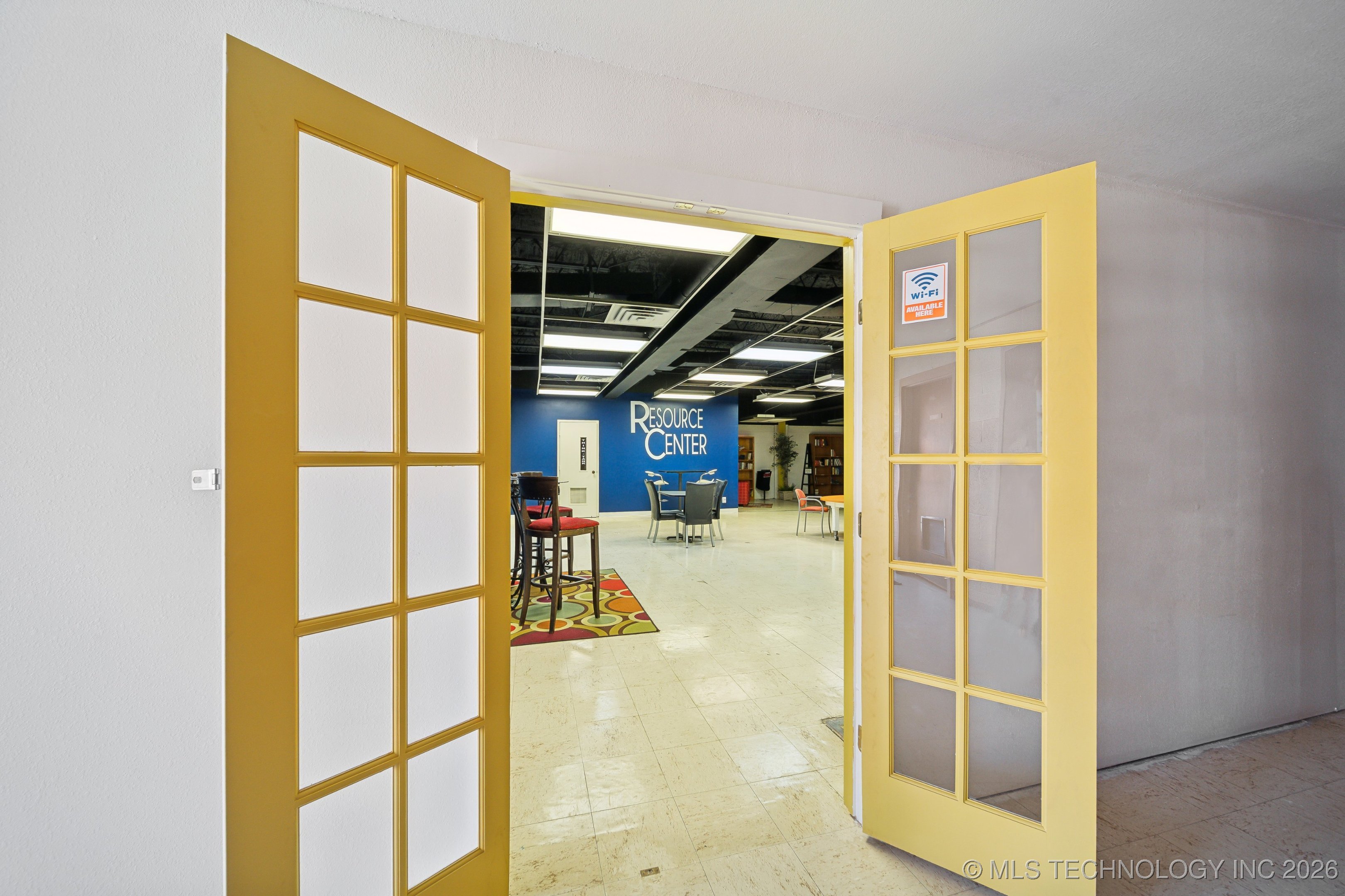 1203 S Columbia Avenue Property Photo 29