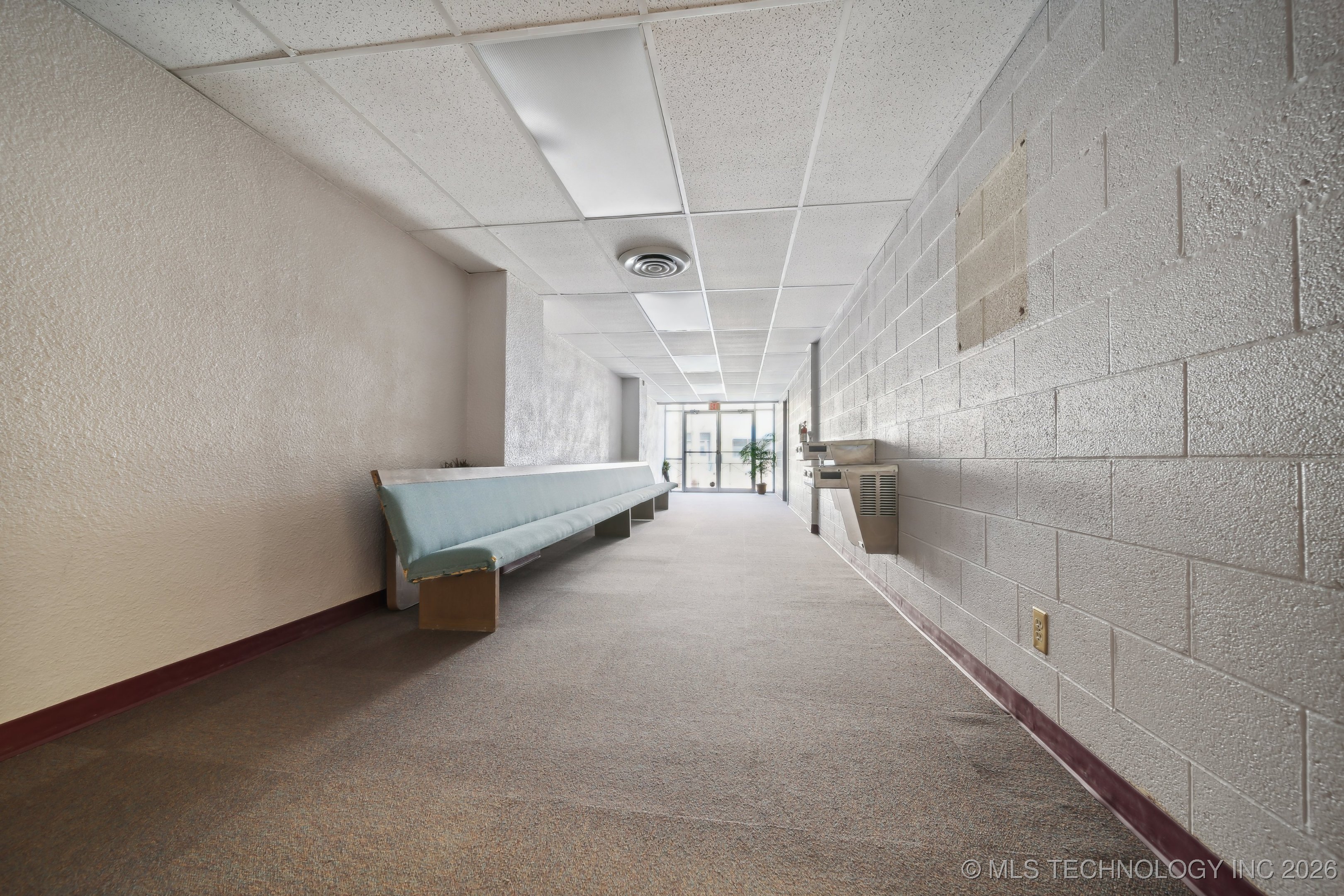 1203 S Columbia Avenue Property Photo 34