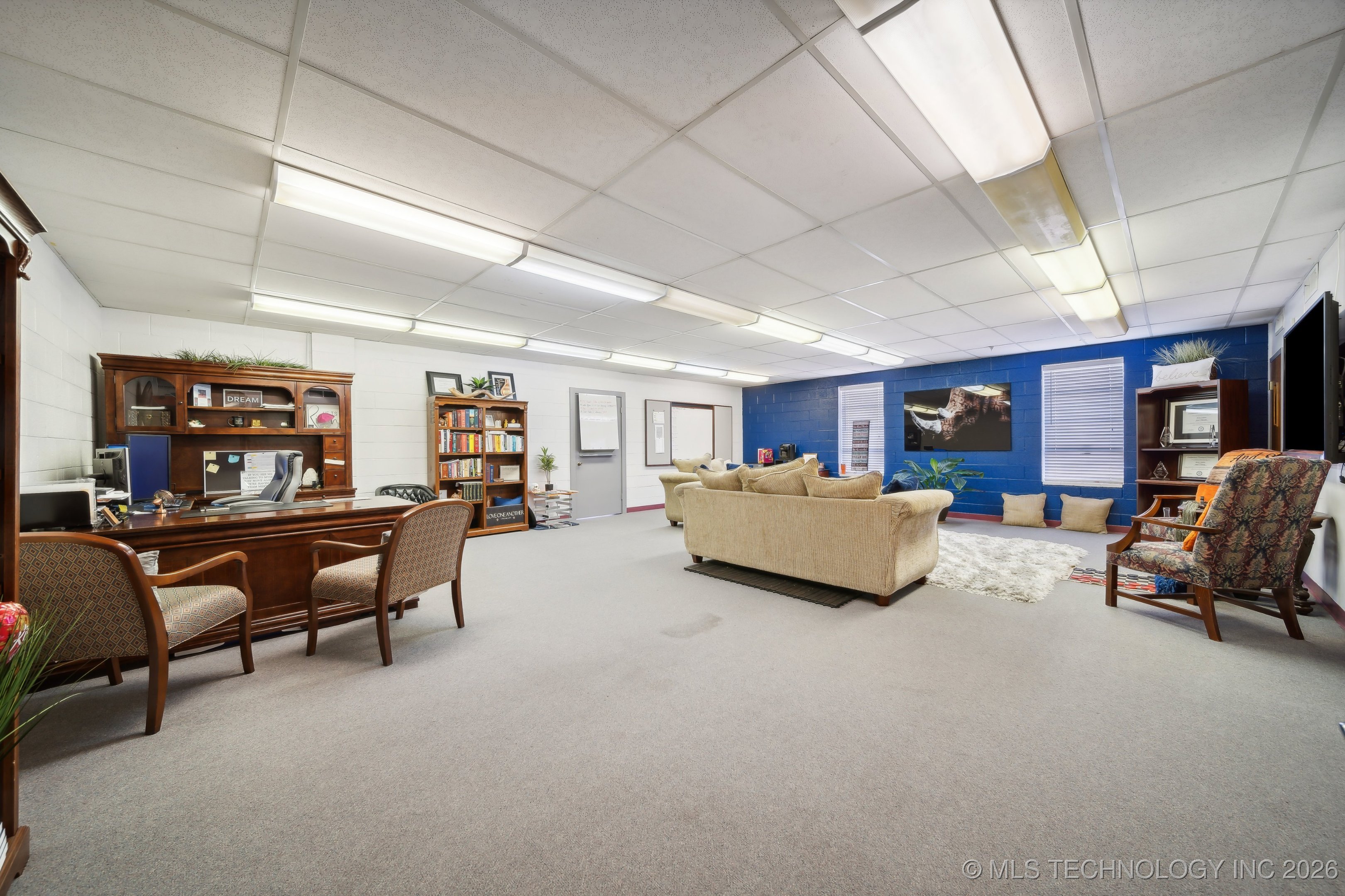 1203 S Columbia Avenue Property Photo 36