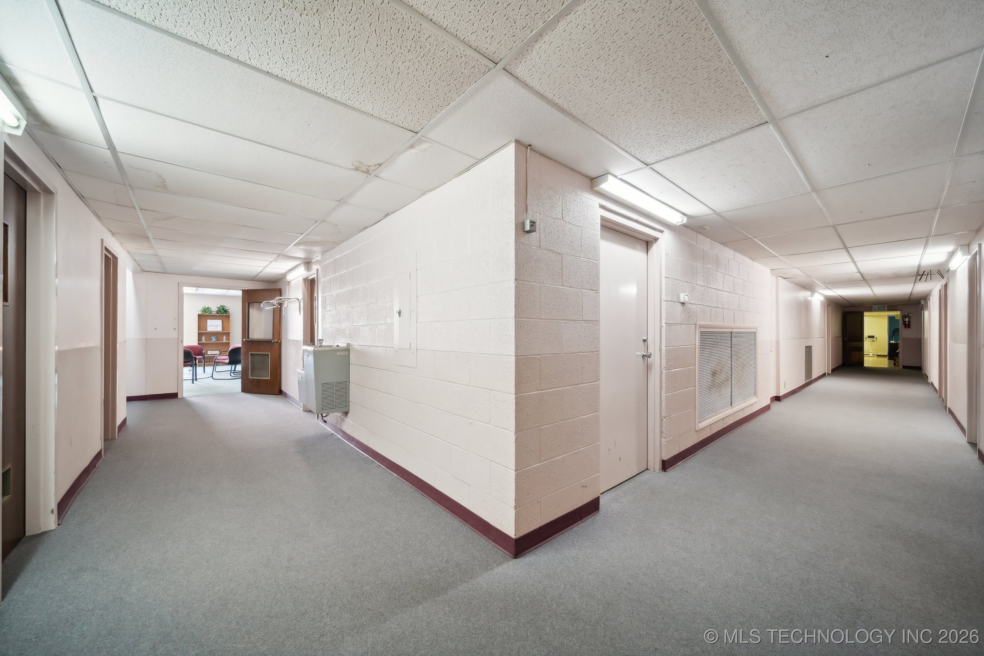 1203 S Columbia Avenue Property Photo 46