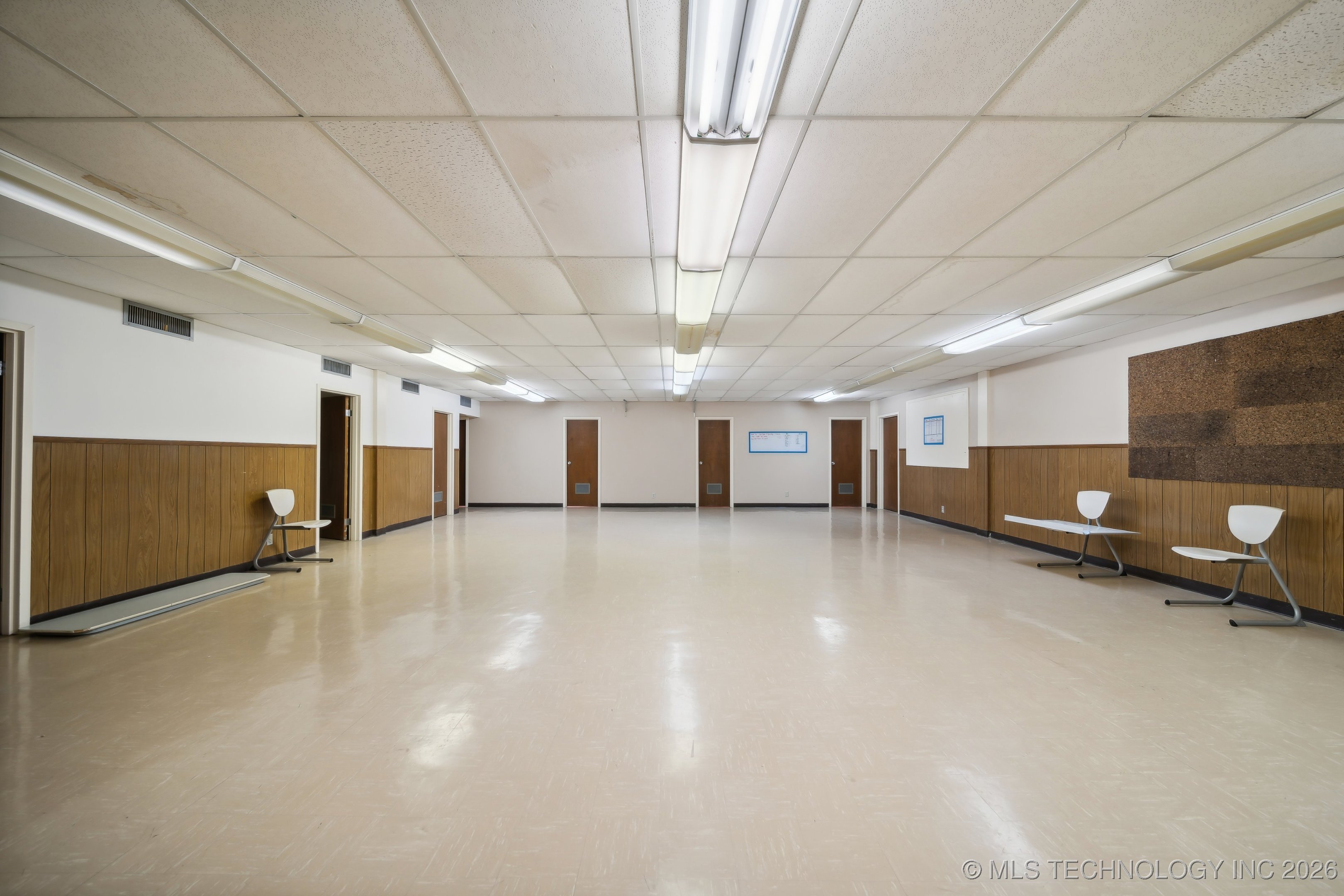 1203 S Columbia Avenue Property Photo 47