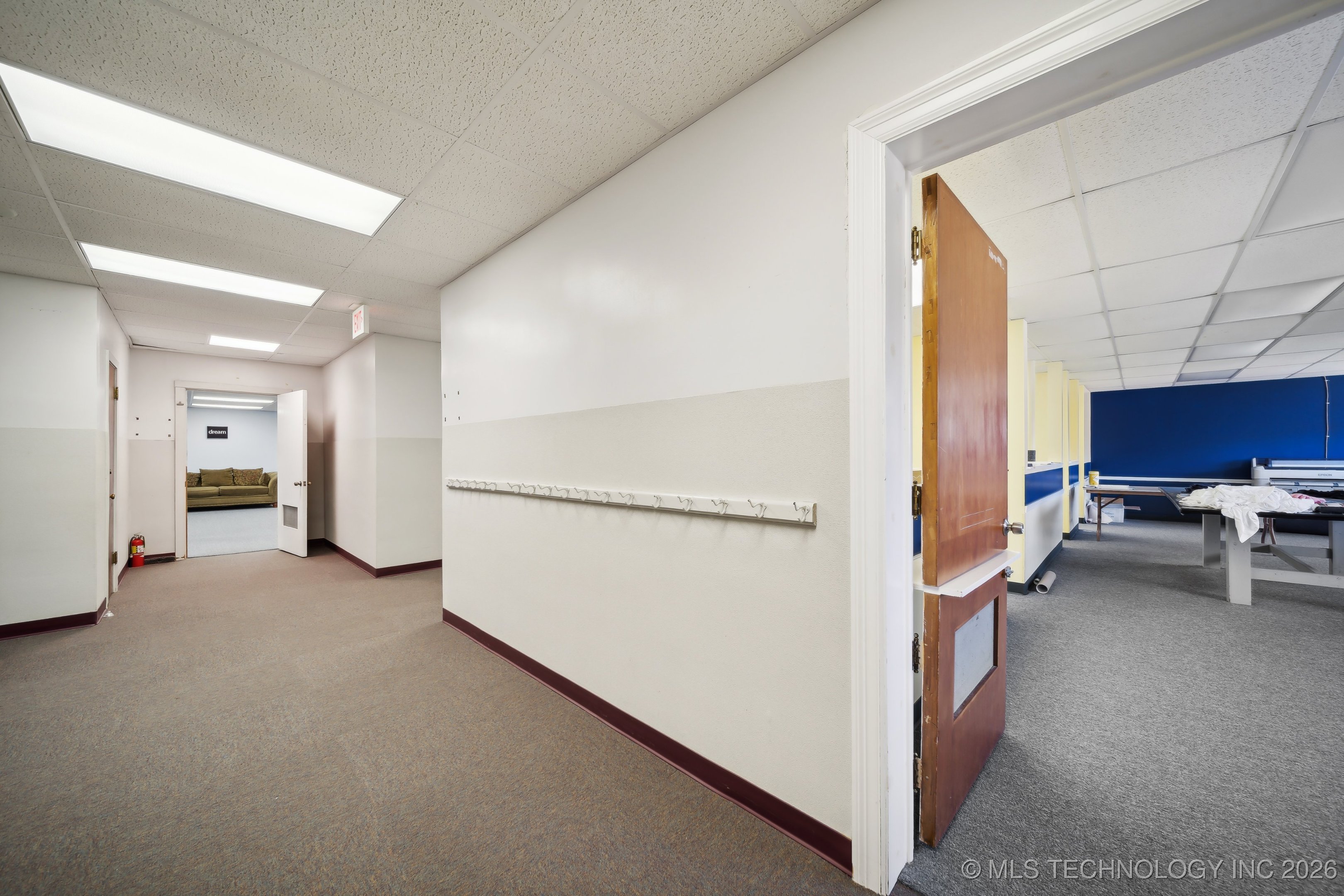 1203 S Columbia Avenue Property Photo 50