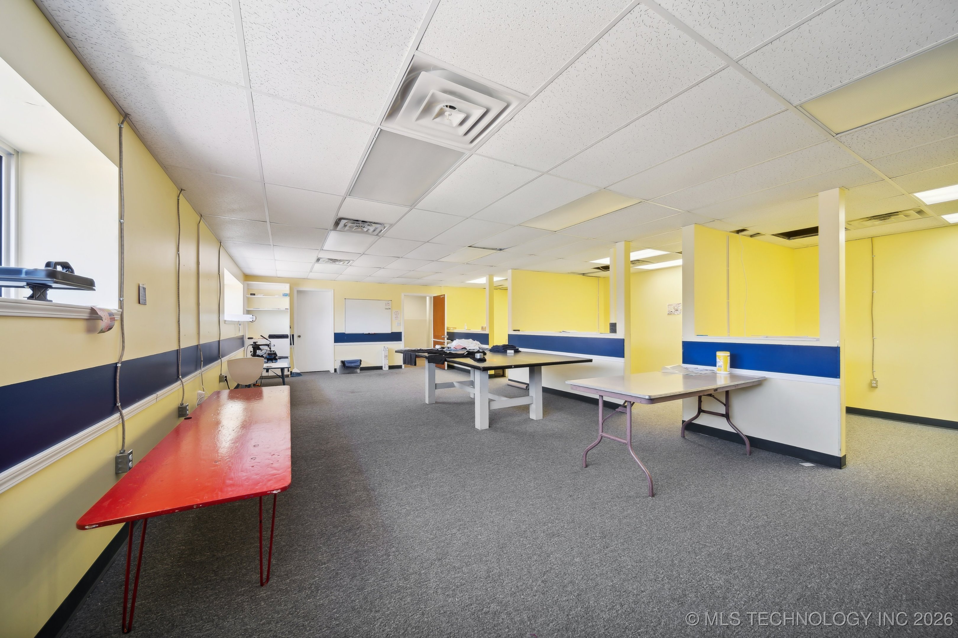 1203 S Columbia Avenue Property Photo 51