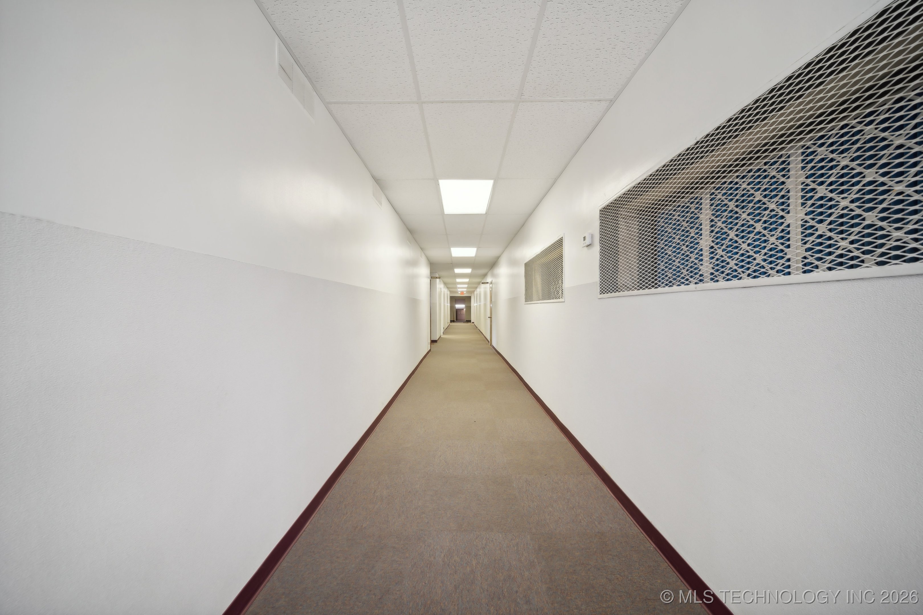 1203 S Columbia Avenue Property Photo 57