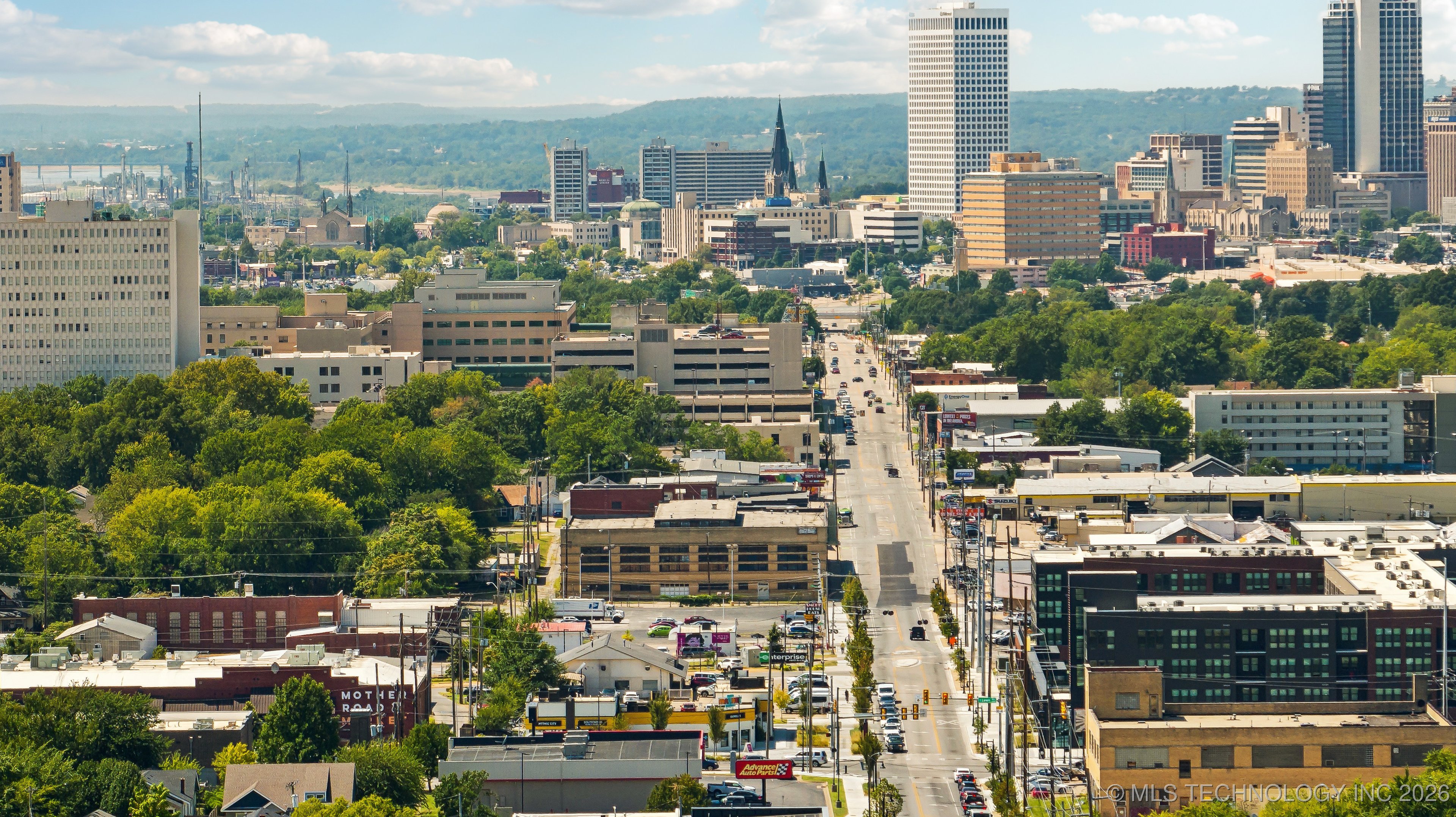 1203 S Columbia Avenue Property Photo 65