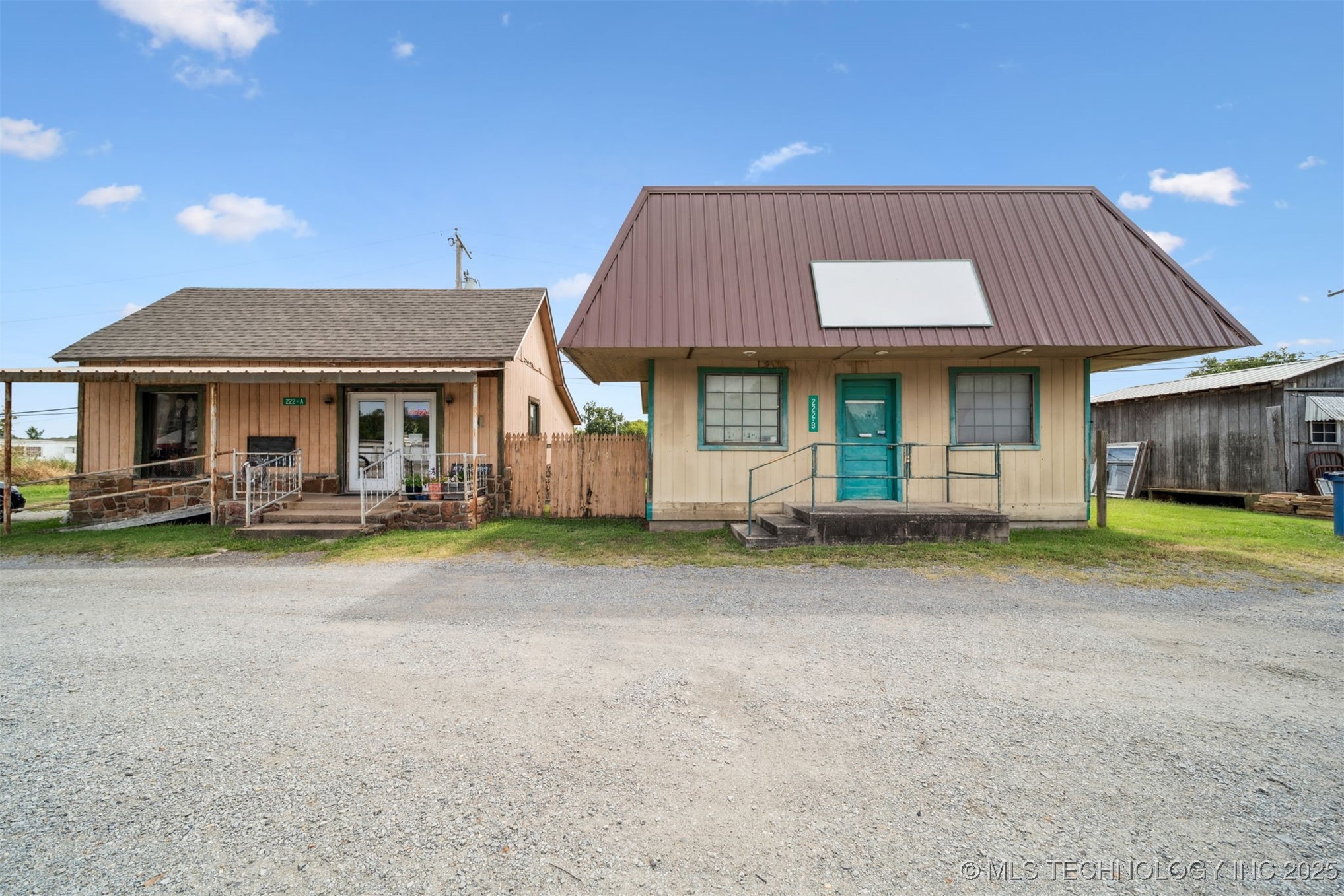 222 N Hwy 69 Property Photo 1