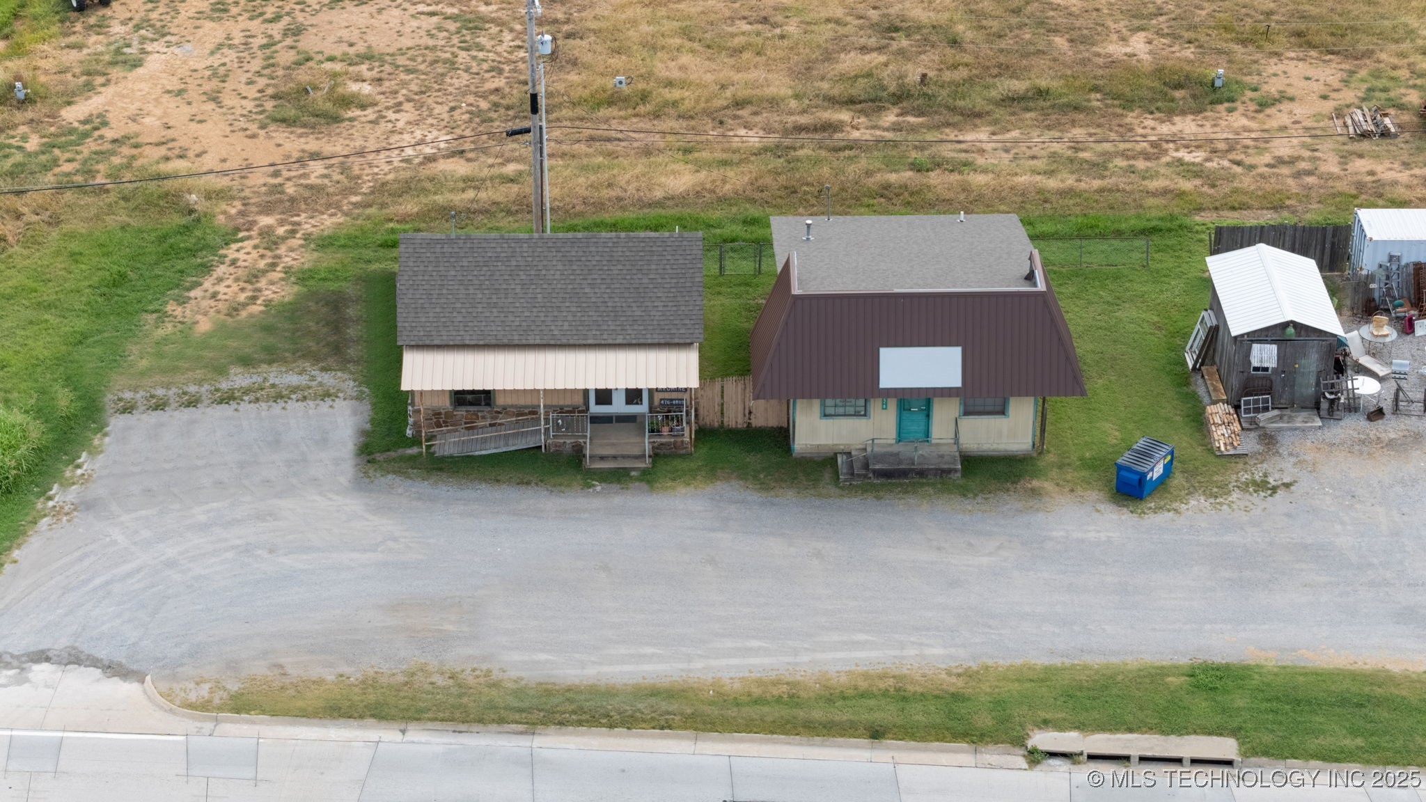 222 N Hwy 69 Property Photo 3