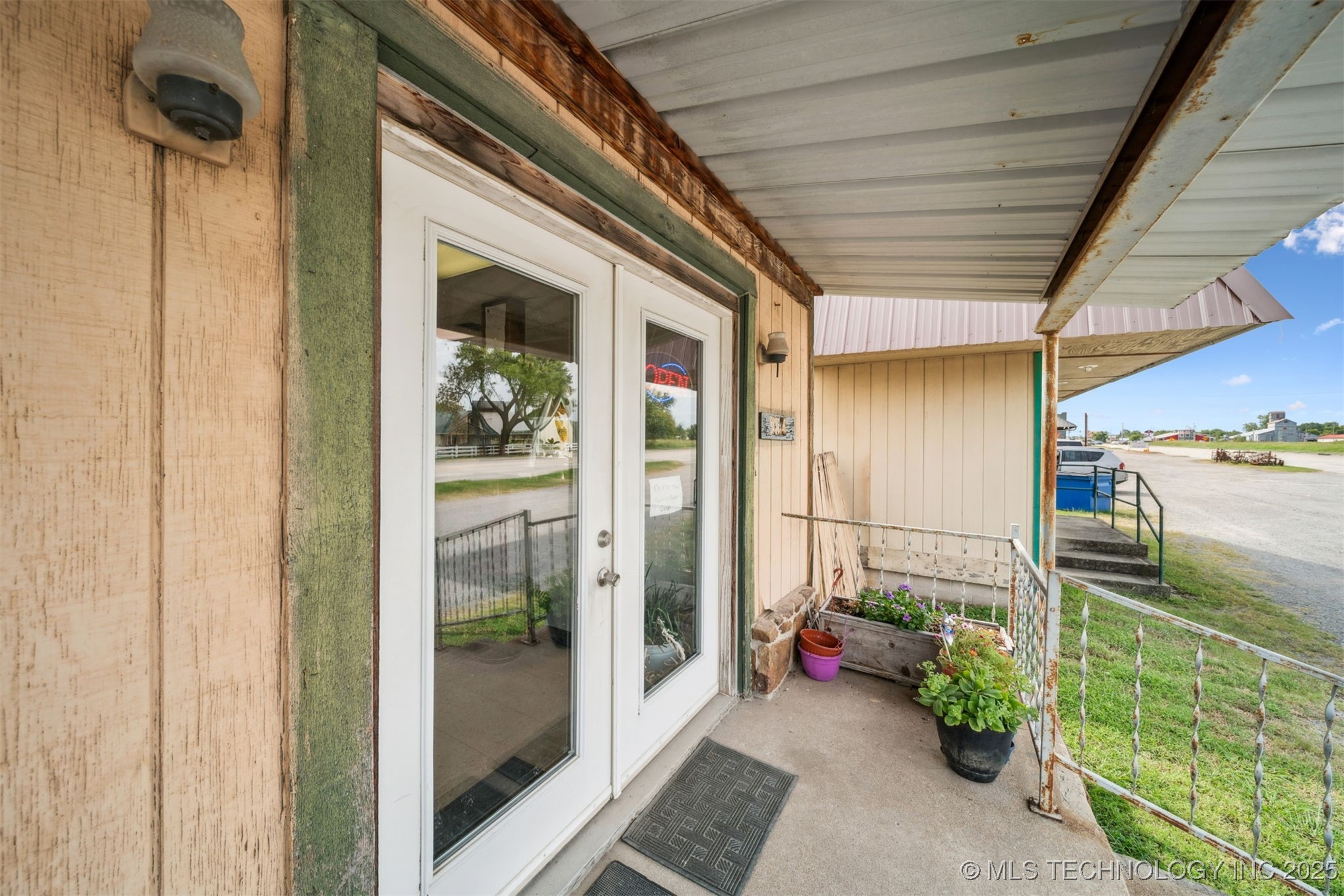 222 N Hwy 69 Property Photo 12