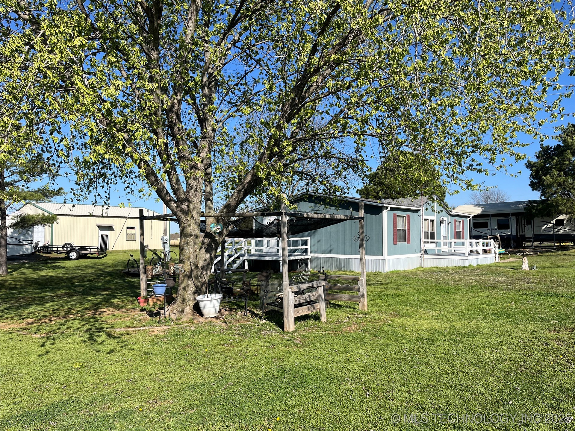 20240 N Airport Road Property Photo 2