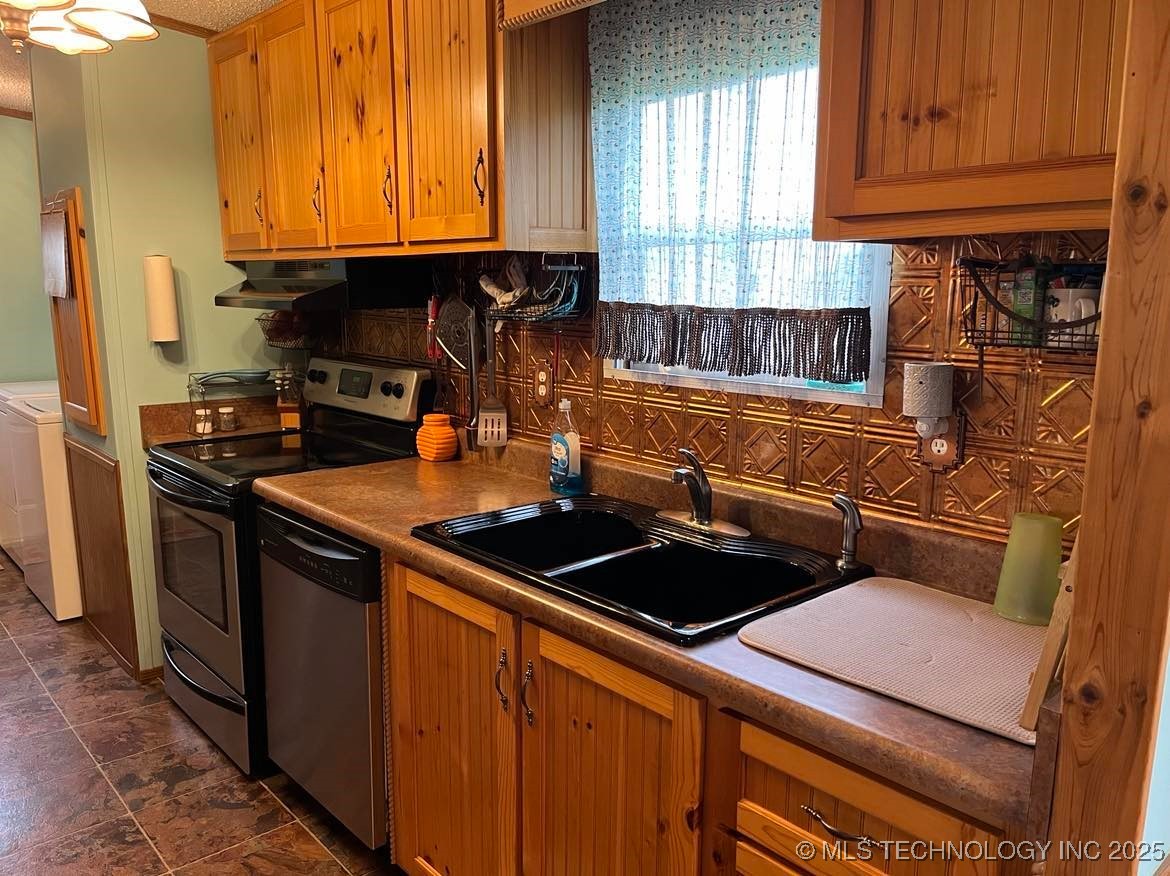 20240 N Airport Road Property Photo 11