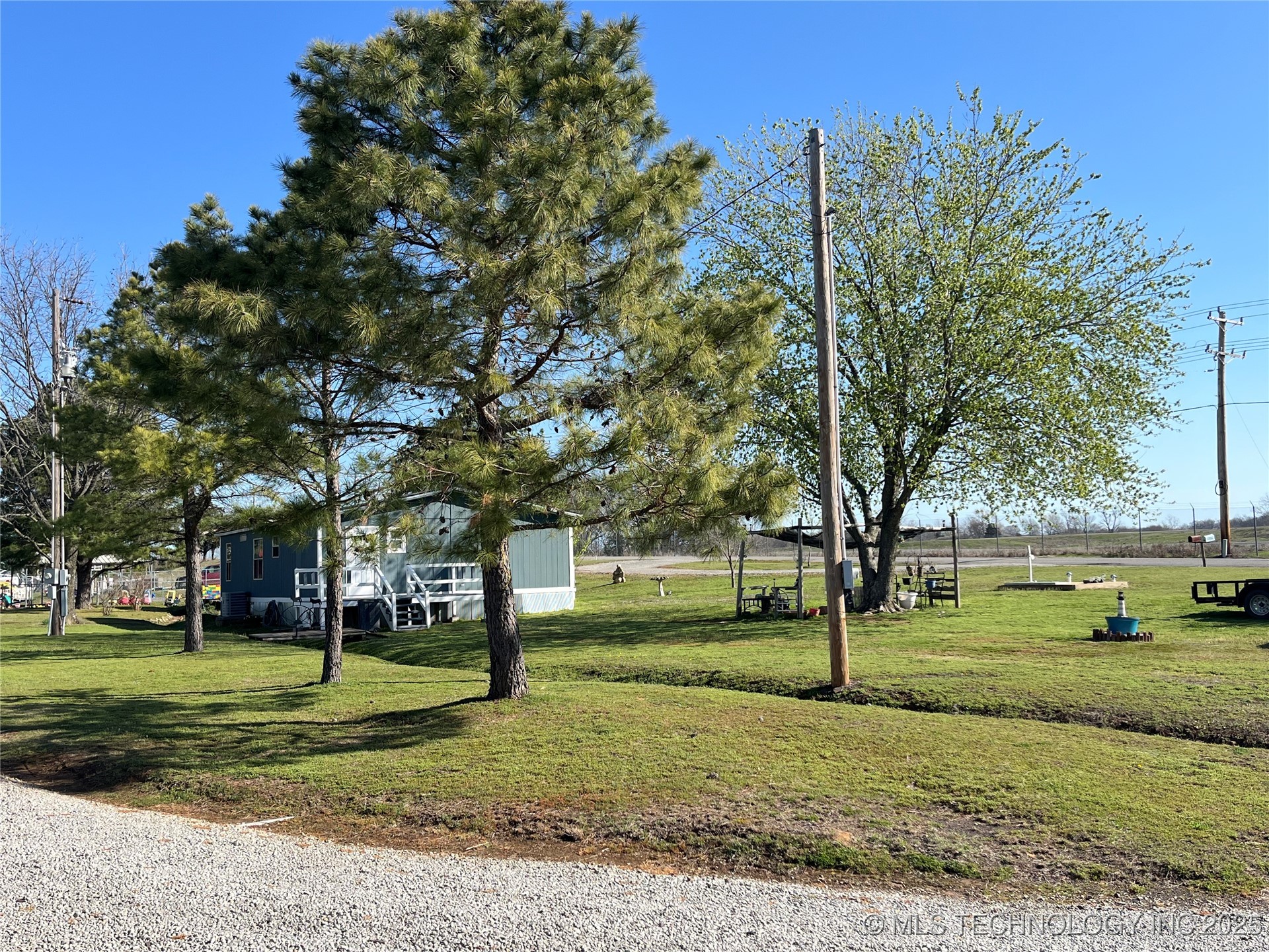 20240 N Airport Road Property Photo 21