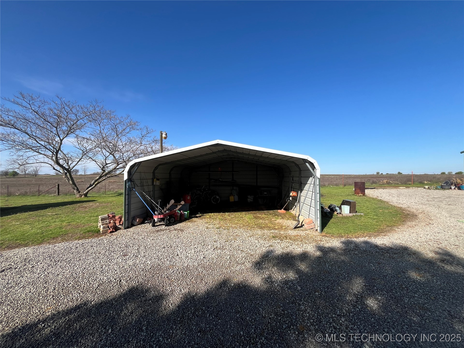 20240 N Airport Road Property Photo 24