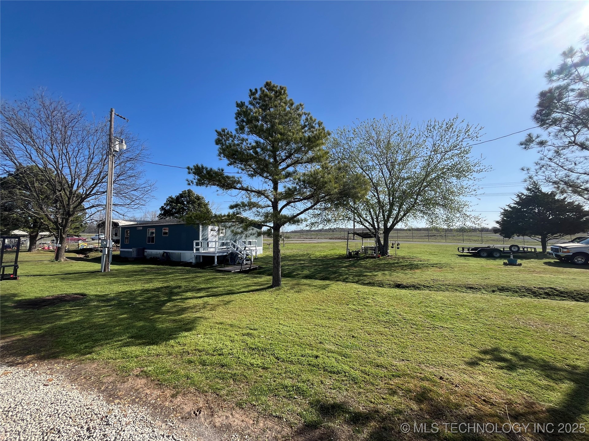 20240 N Airport Road Property Photo 26