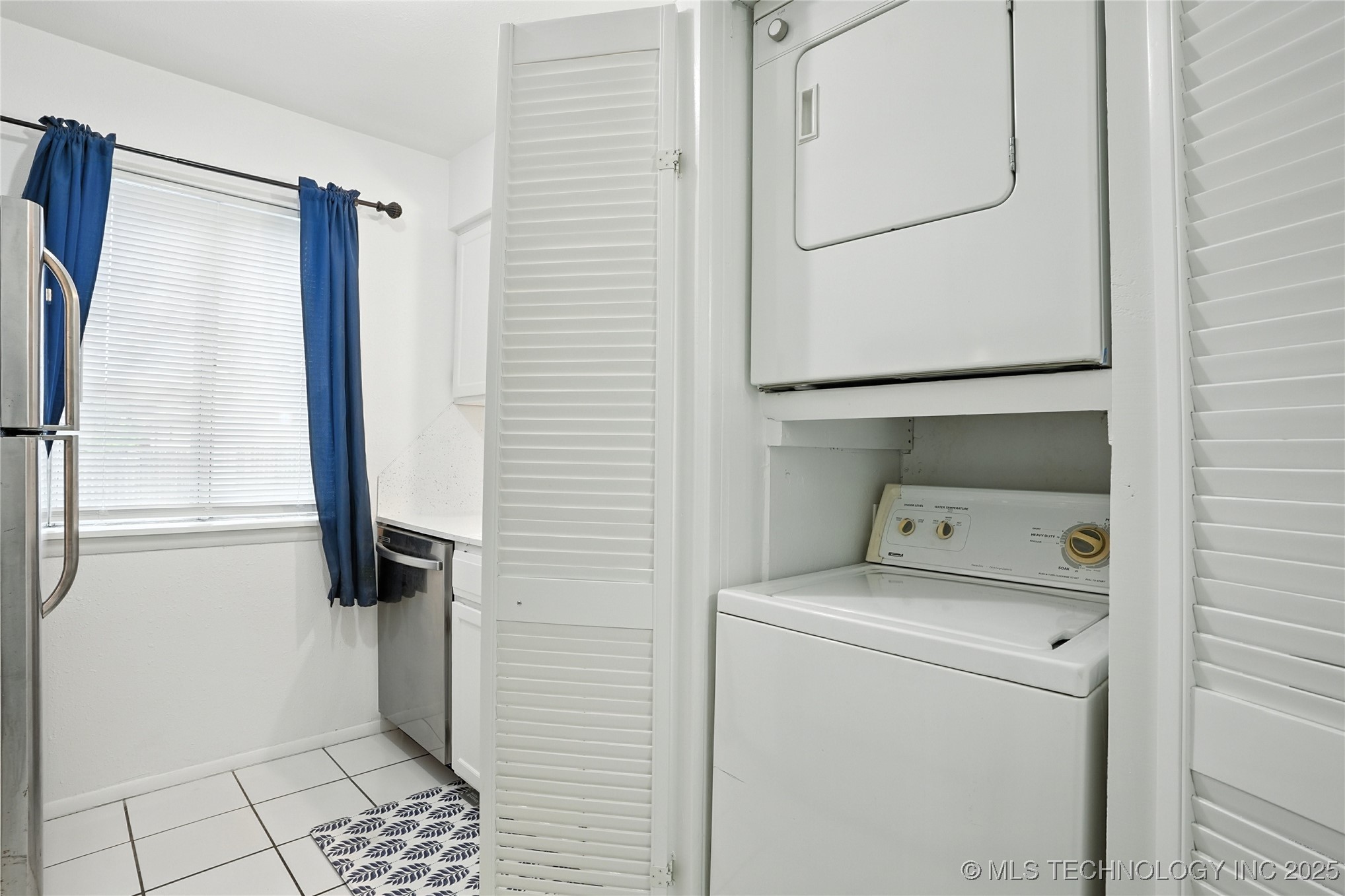 7329 S Yale Avenue 107 Property Photo 18