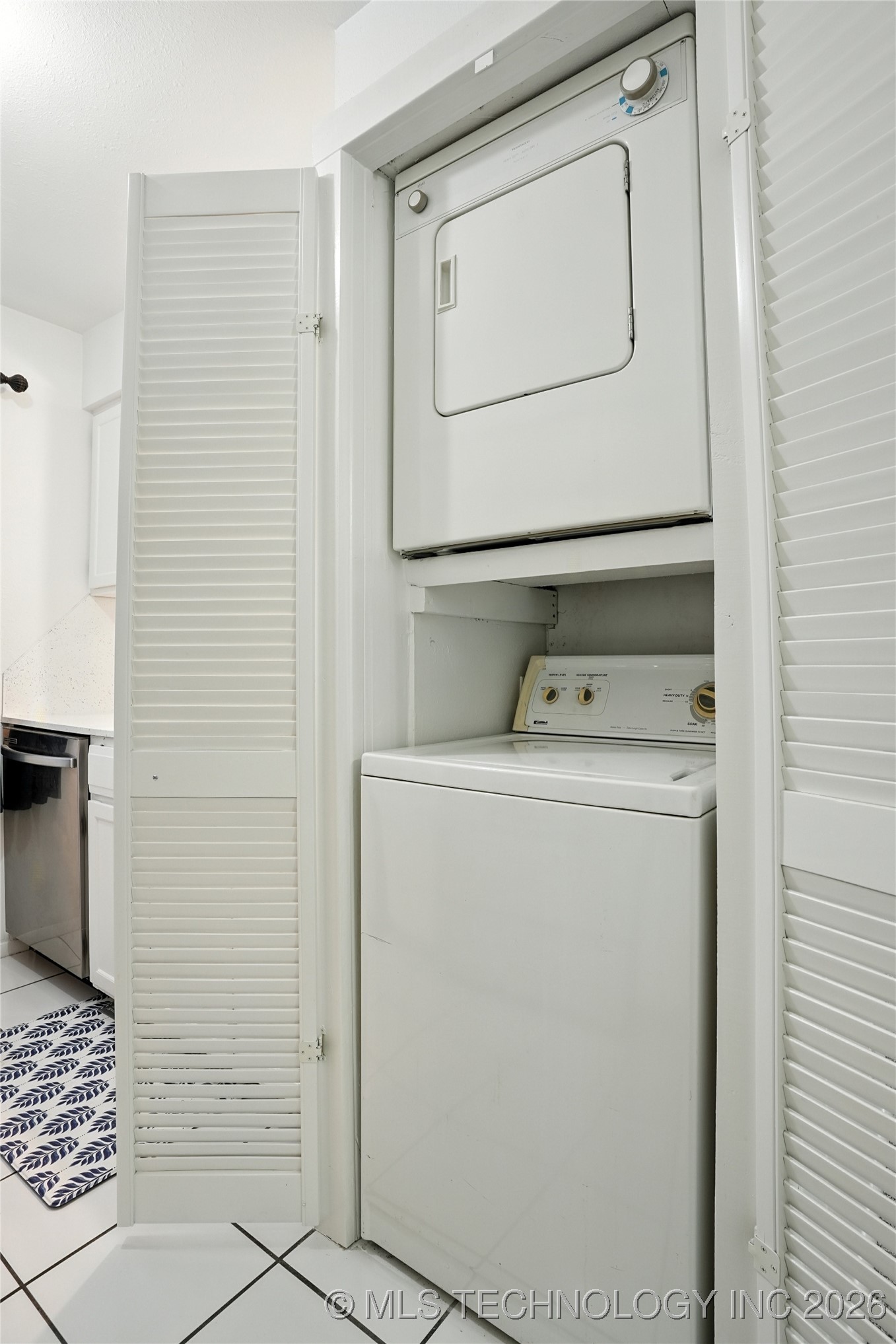 7329 S Yale Avenue 107 Property Photo 19