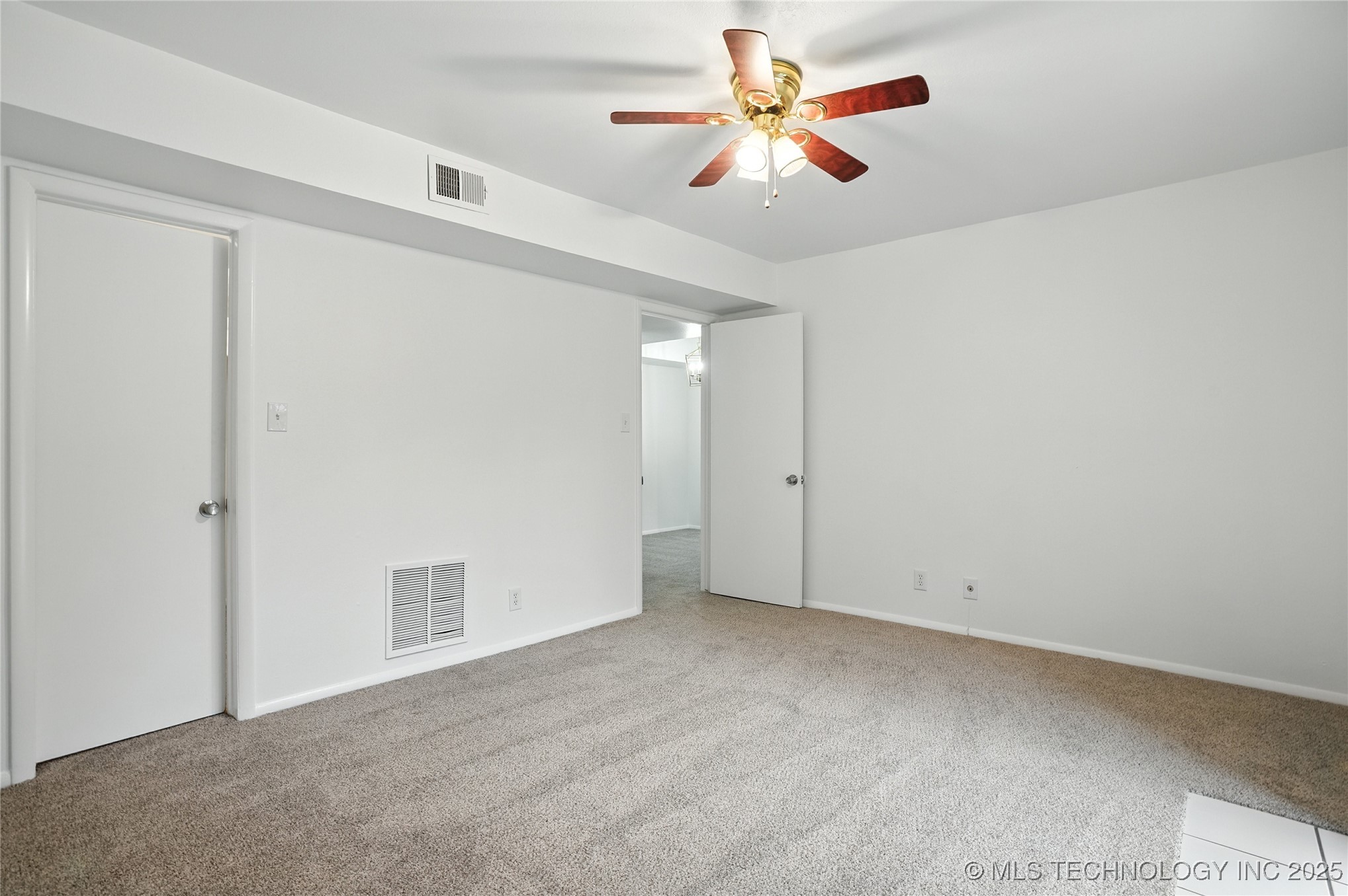 7329 S Yale Avenue 107 Property Photo 26