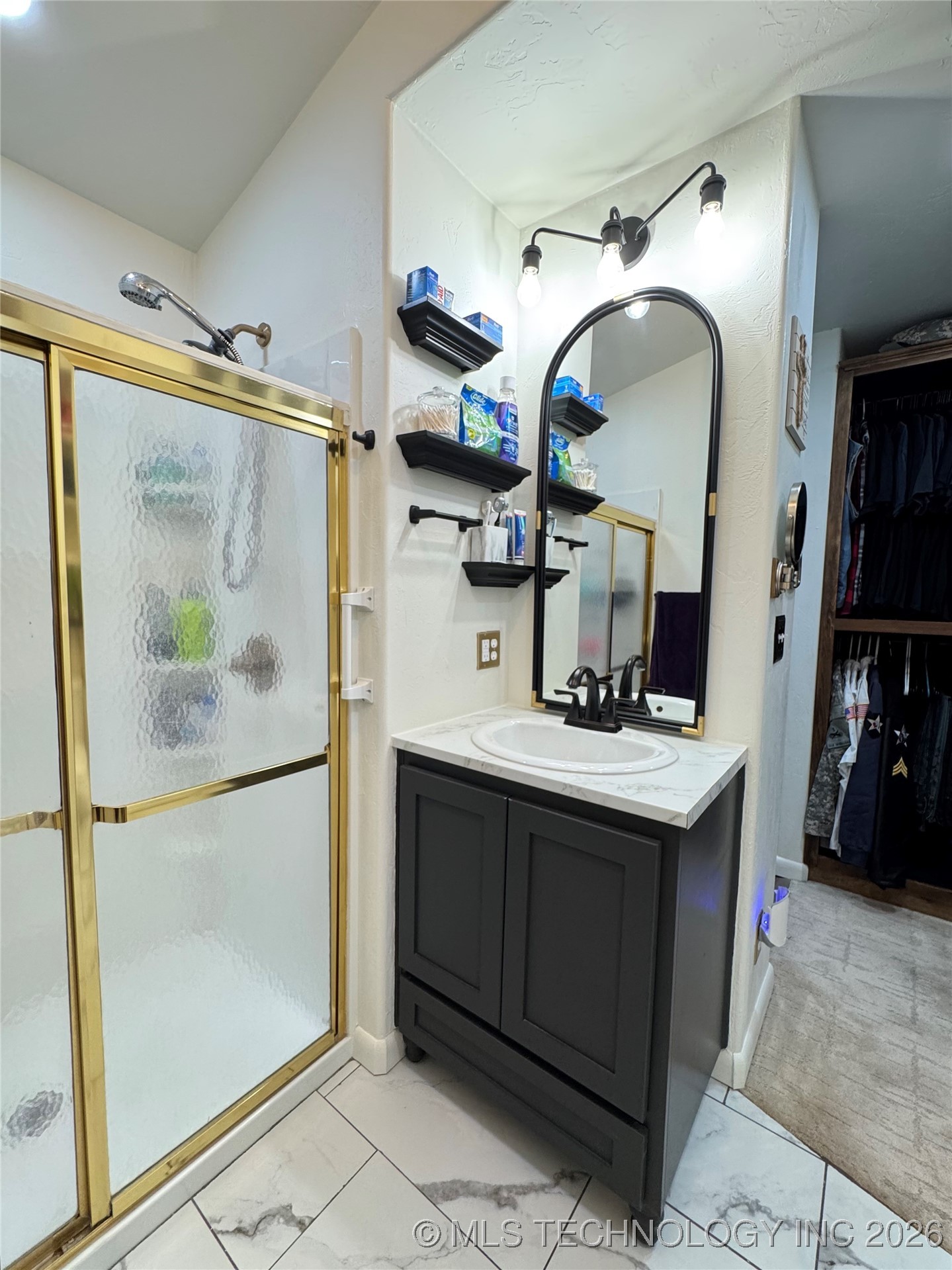 619 E 6th Avenue Property Photo 25