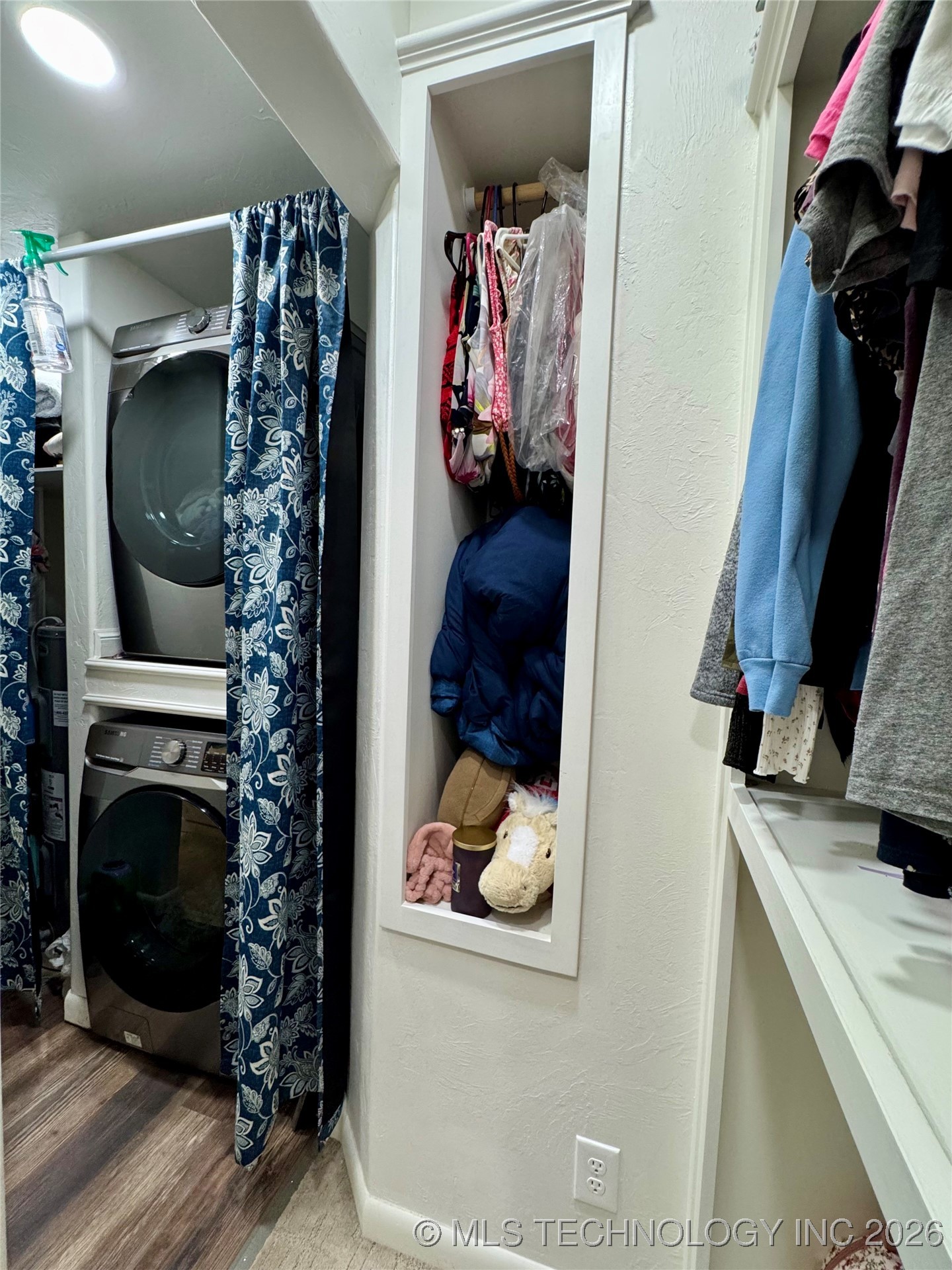 619 E 6th Avenue Property Photo 34