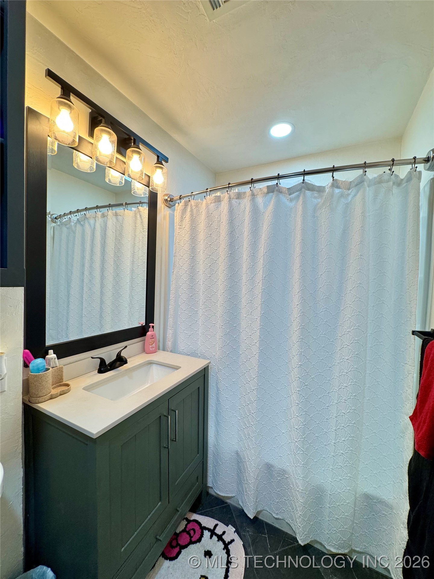 619 E 6th Avenue Property Photo 42