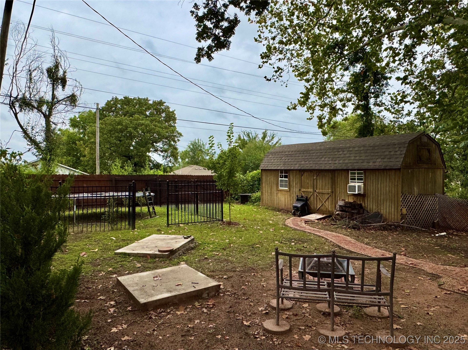 619 E 6th Avenue Property Photo 55