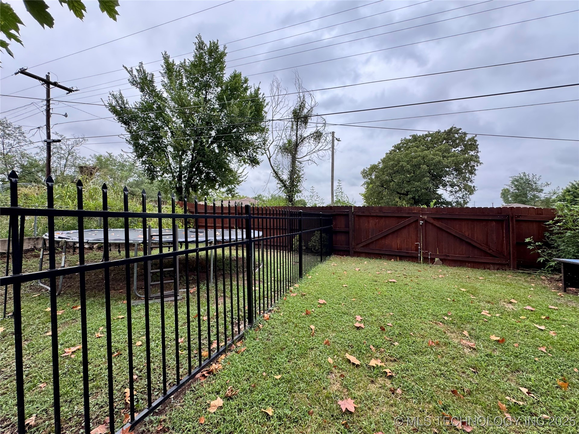 619 E 6th Avenue Property Photo 57