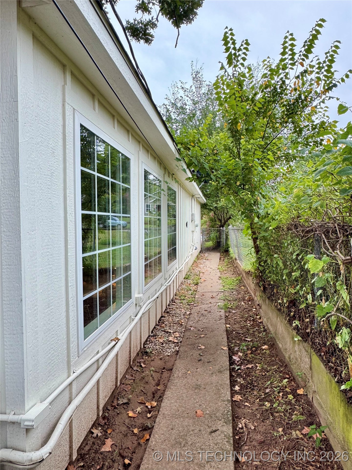 619 E 6th Avenue Property Photo 60