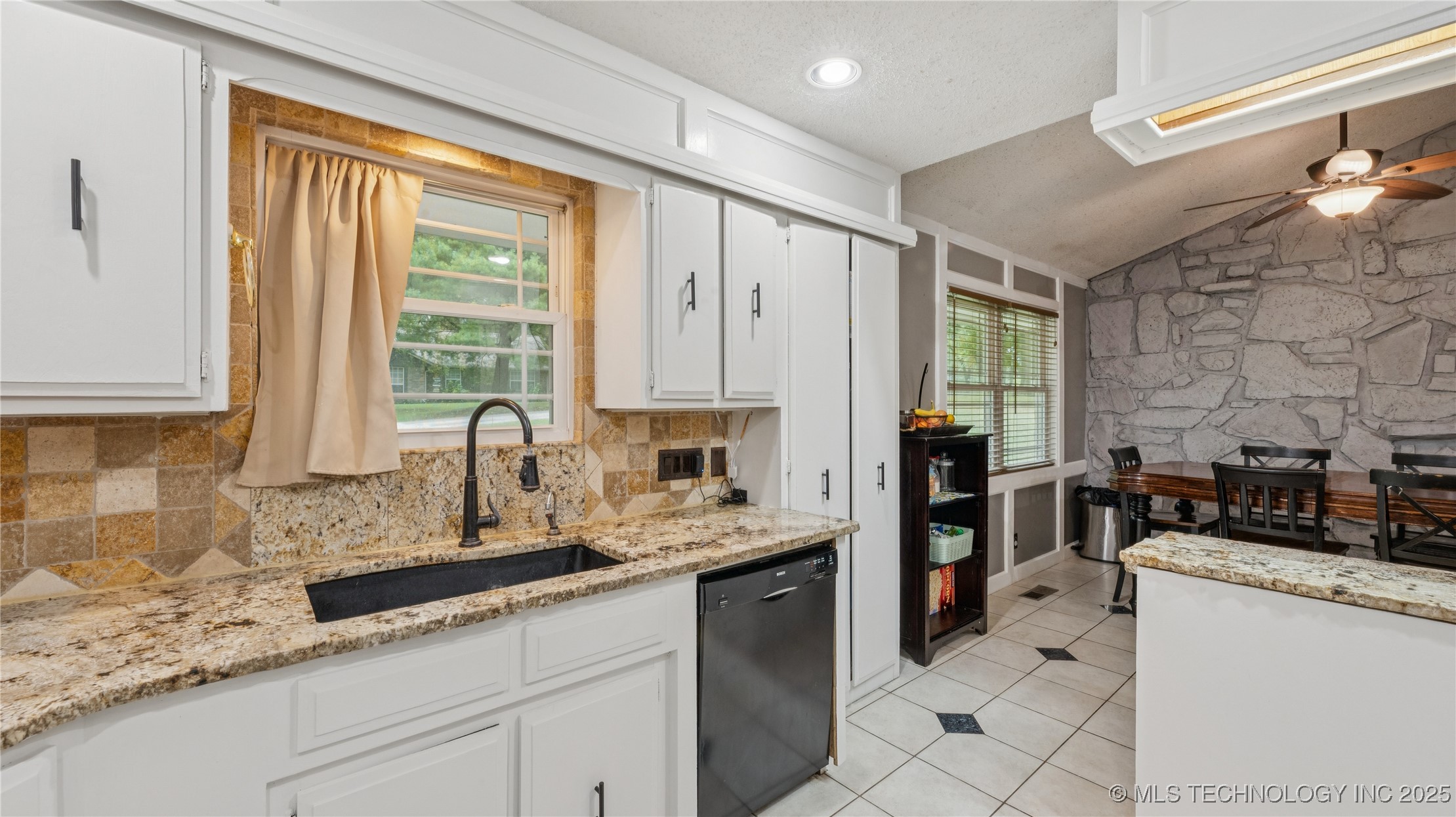 13525 S Grande Pointe Parkway Property Photo 10