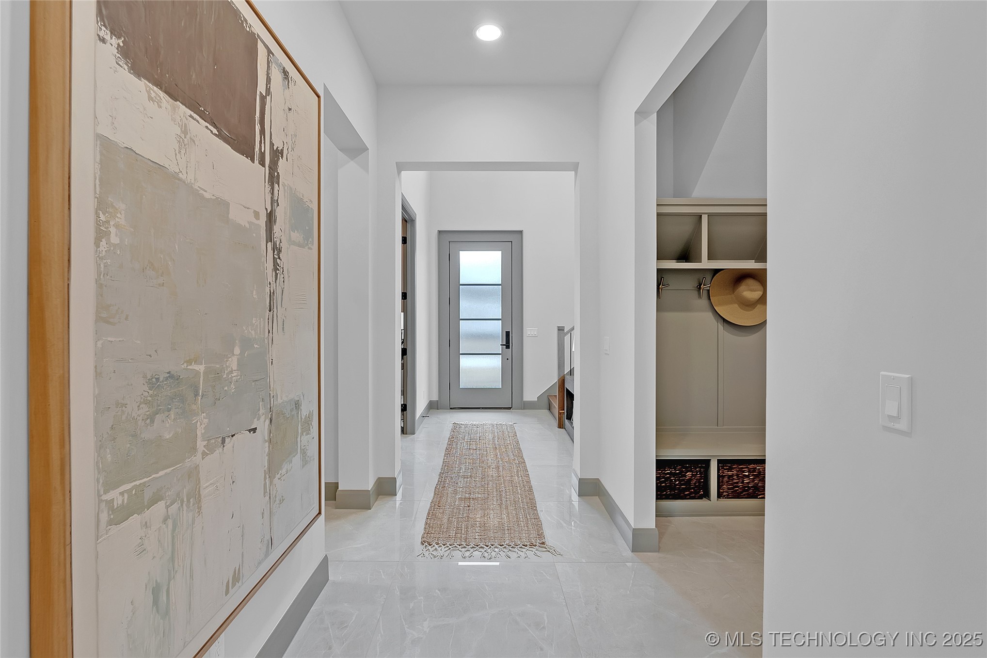 227 E 35th Street Property Photo 9