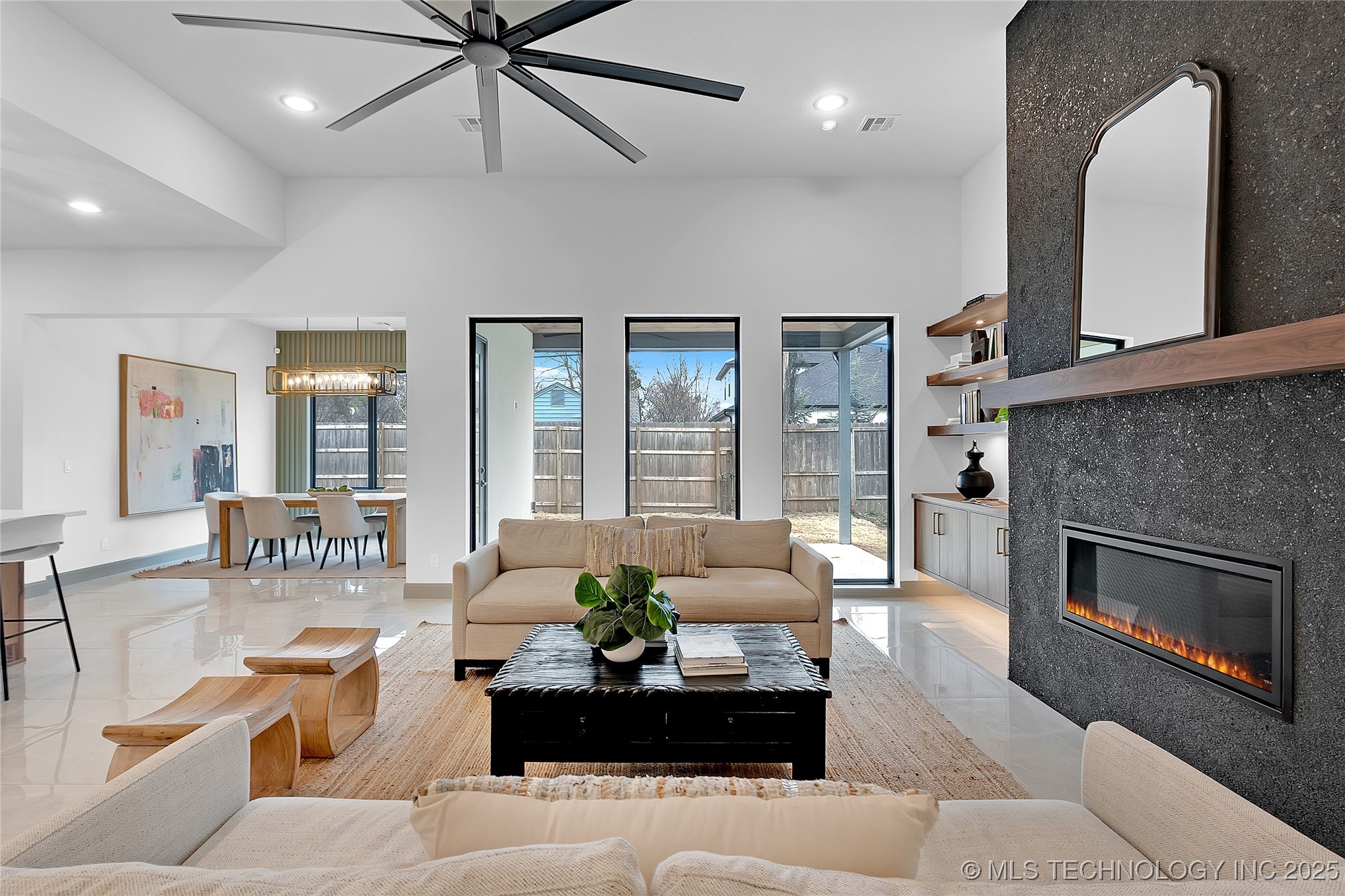 227 E 35th Street Property Photo 17