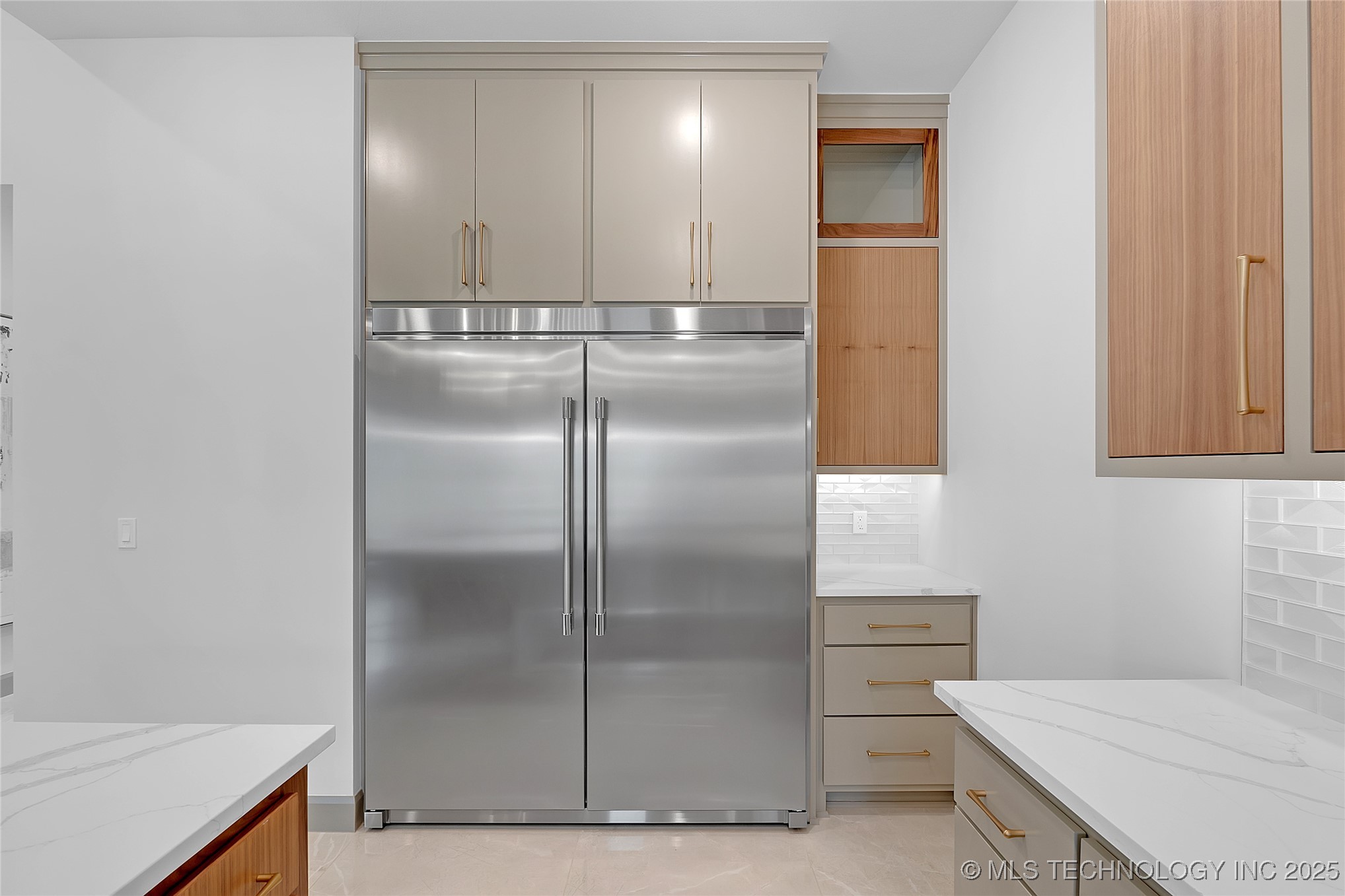 227 E 35th Street Property Photo 29