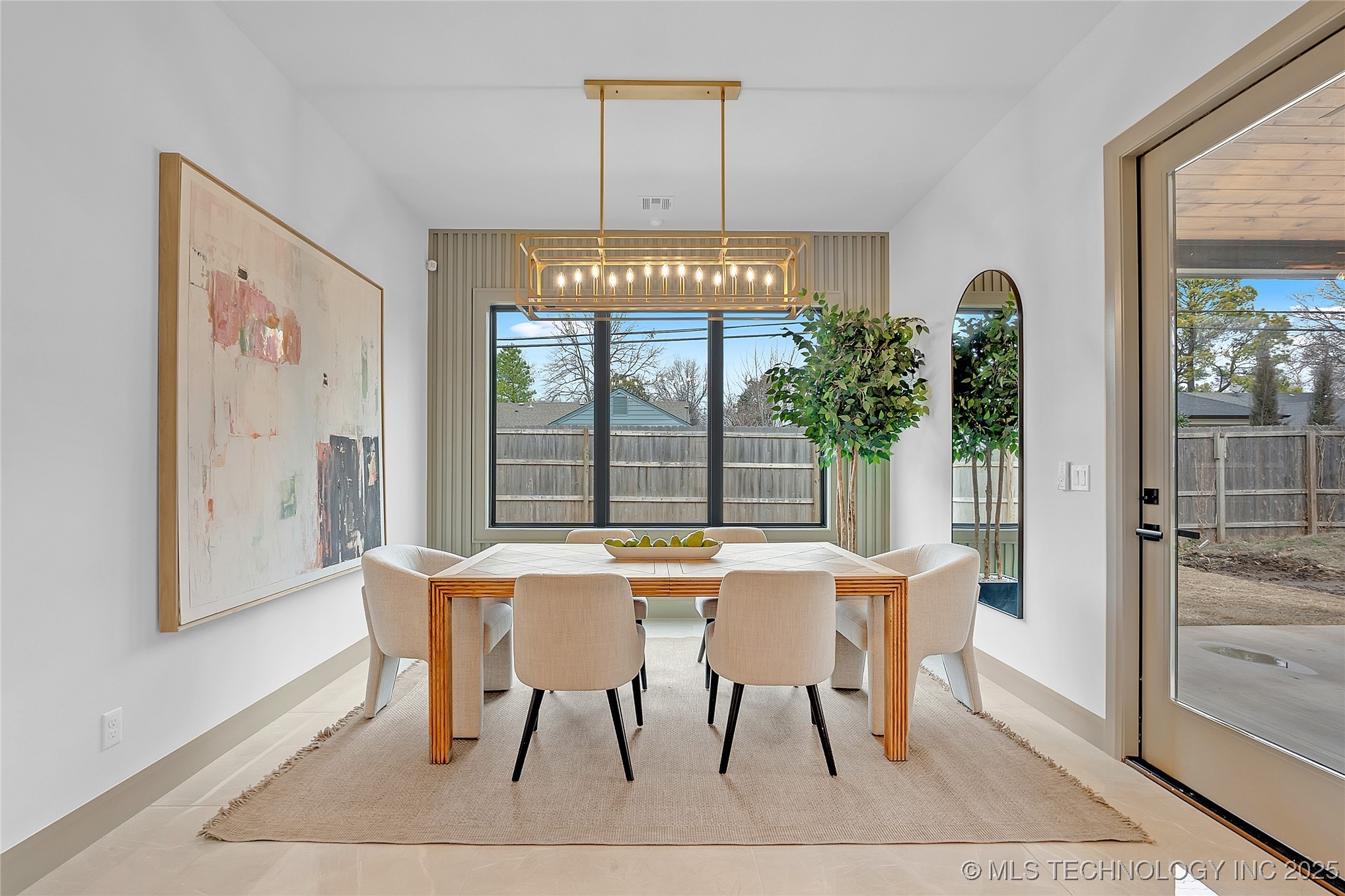 227 E 35th Street Property Photo 32