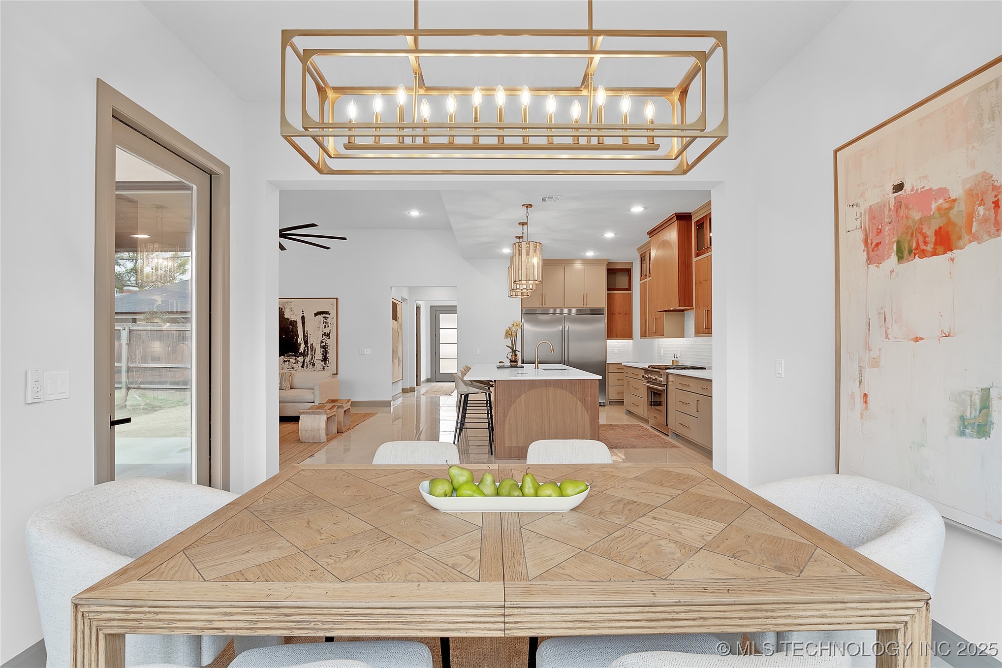 227 E 35th Street Property Photo 33