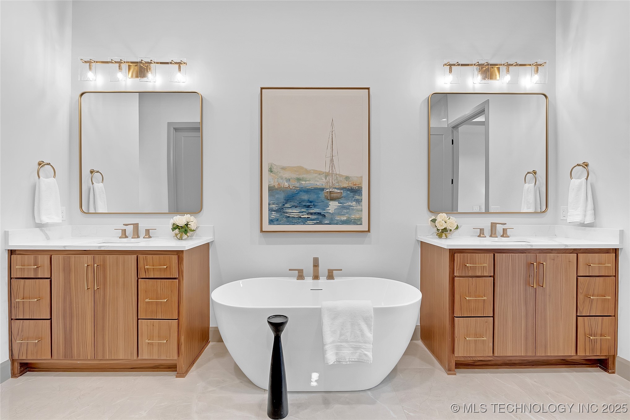 227 E 35th Street Property Photo 37