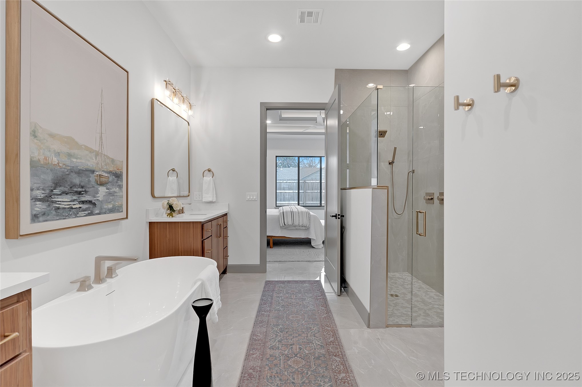 227 E 35th Street Property Photo 39