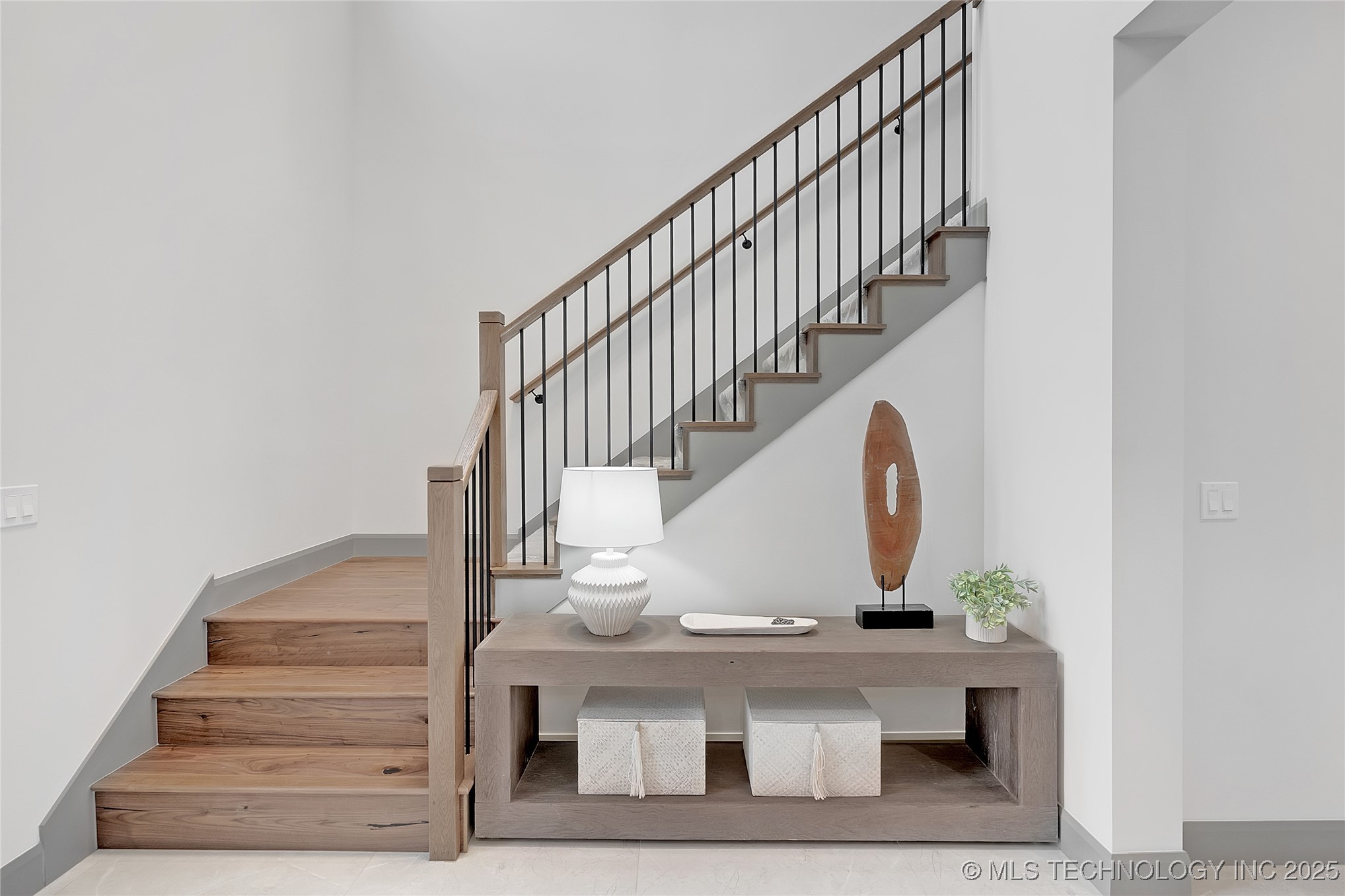 227 E 35th Street Property Photo 49