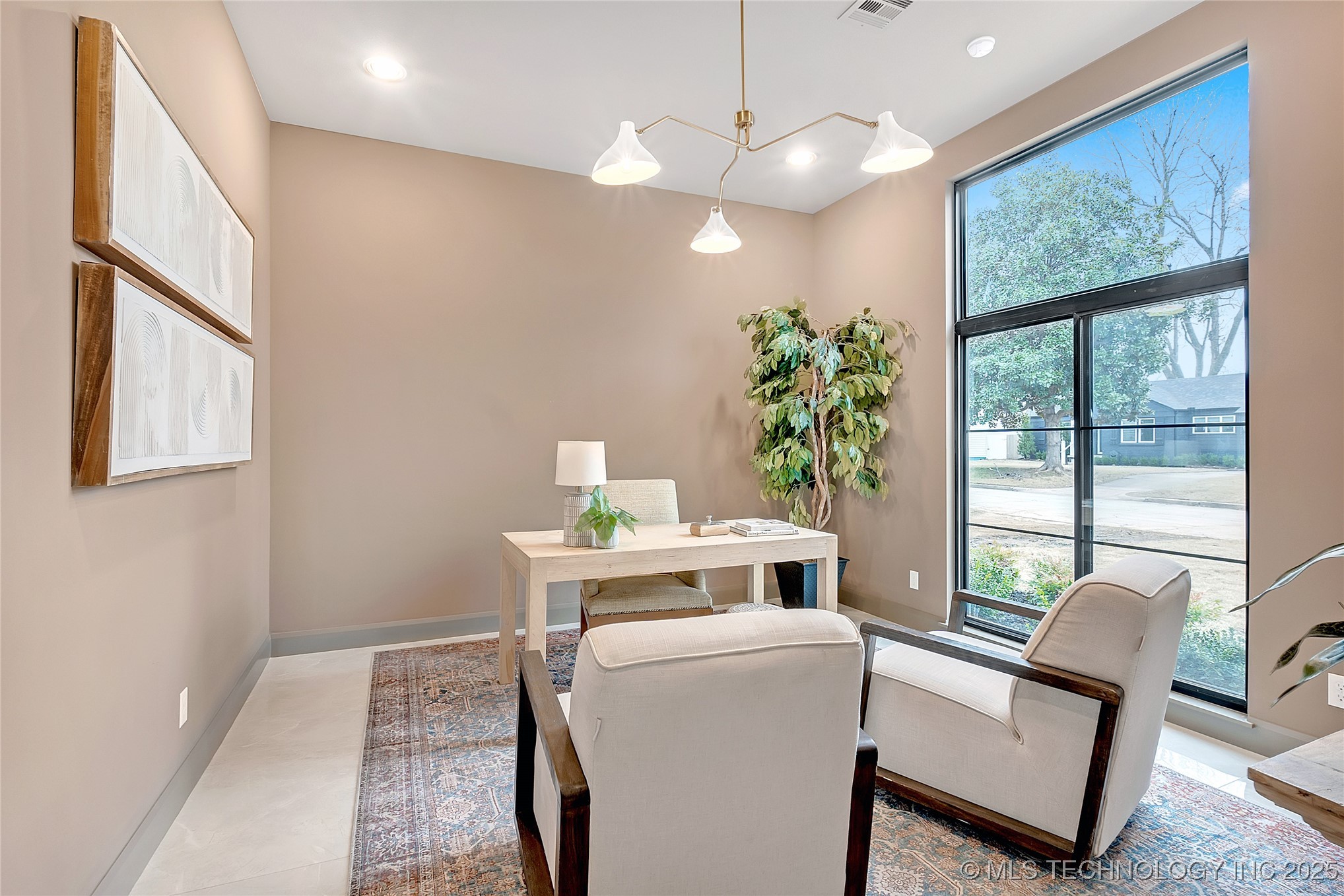 227 E 35th Street Property Photo 50