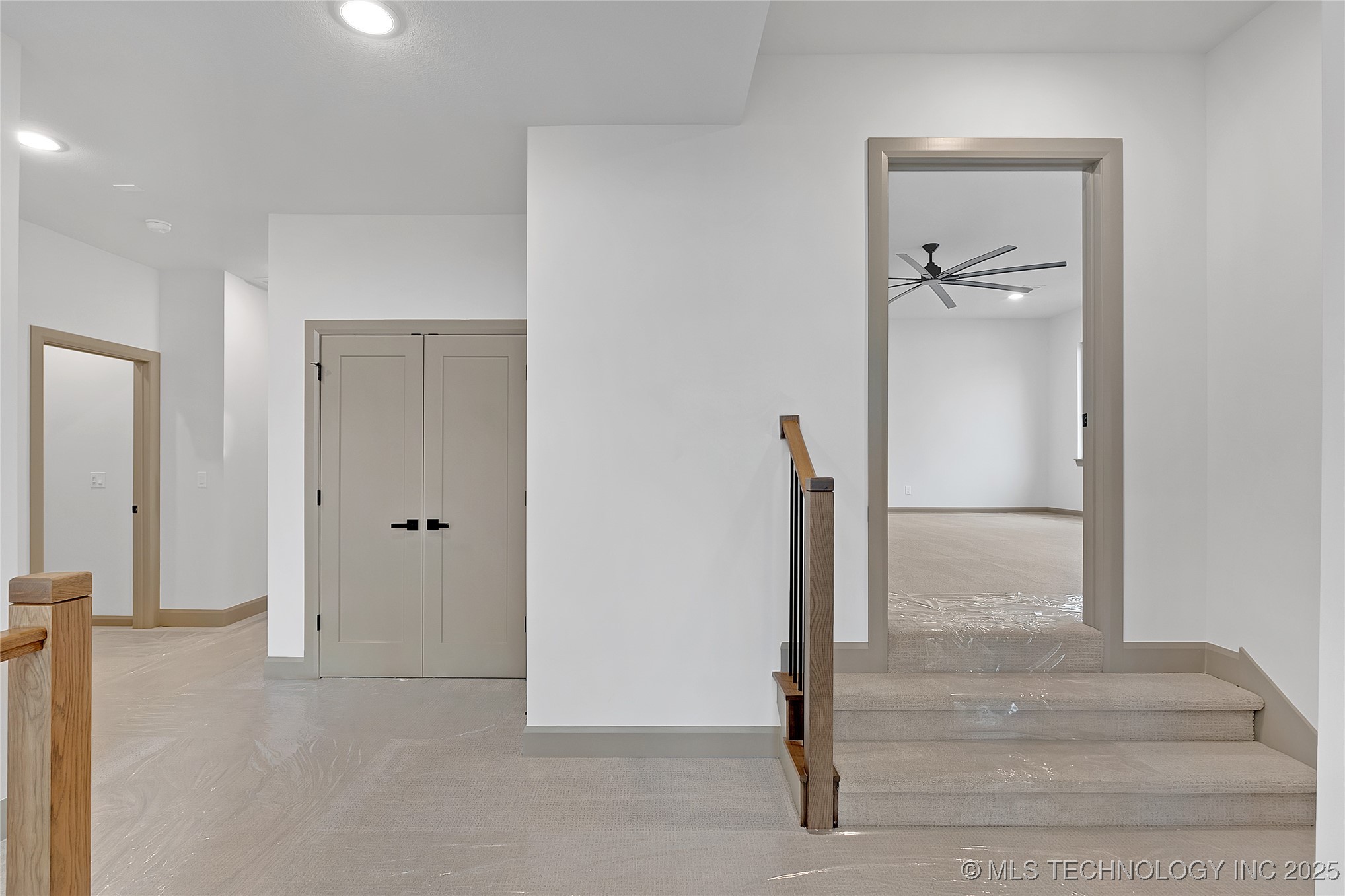 227 E 35th Street Property Photo 57