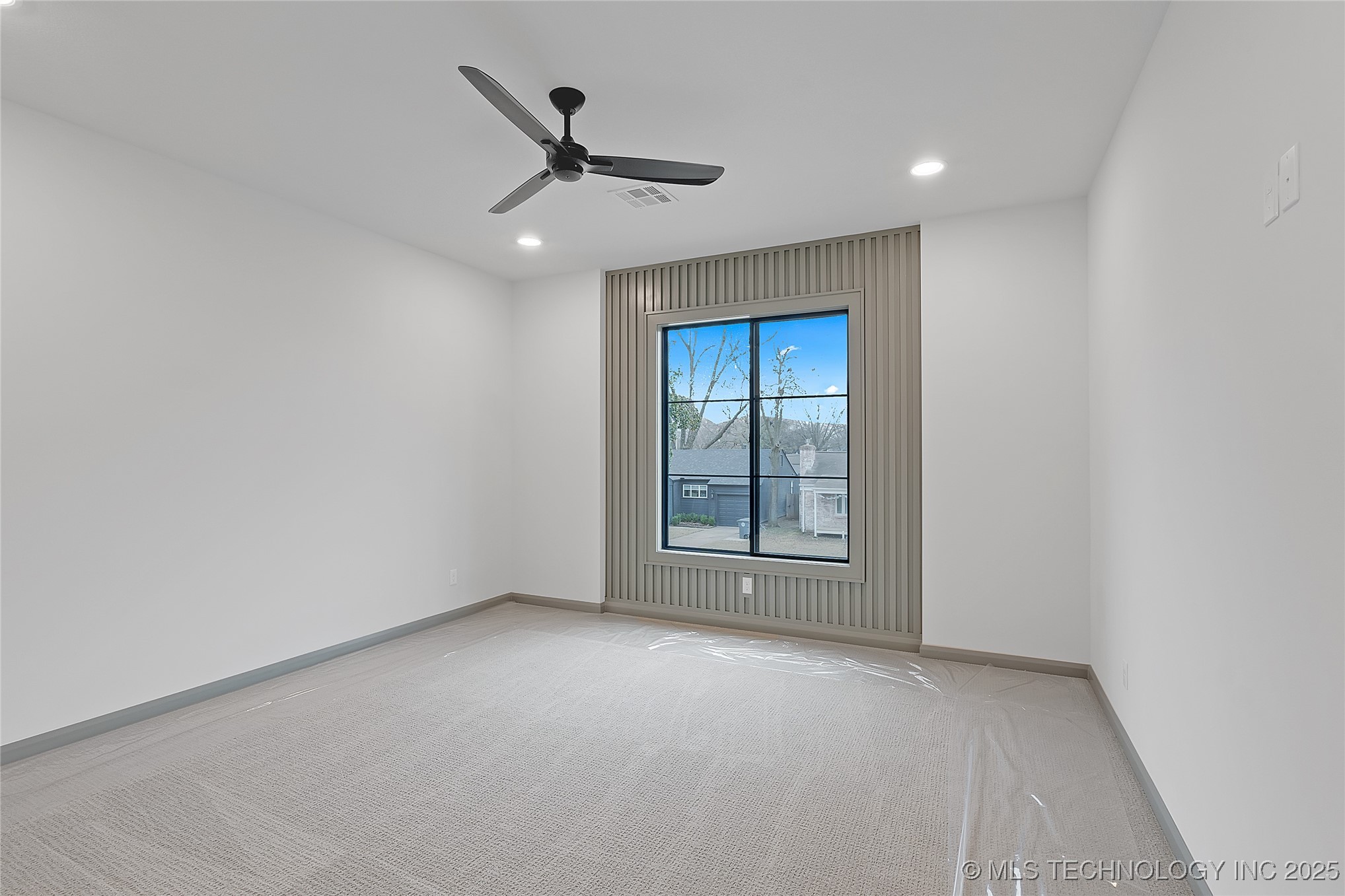 227 E 35th Street Property Photo 58