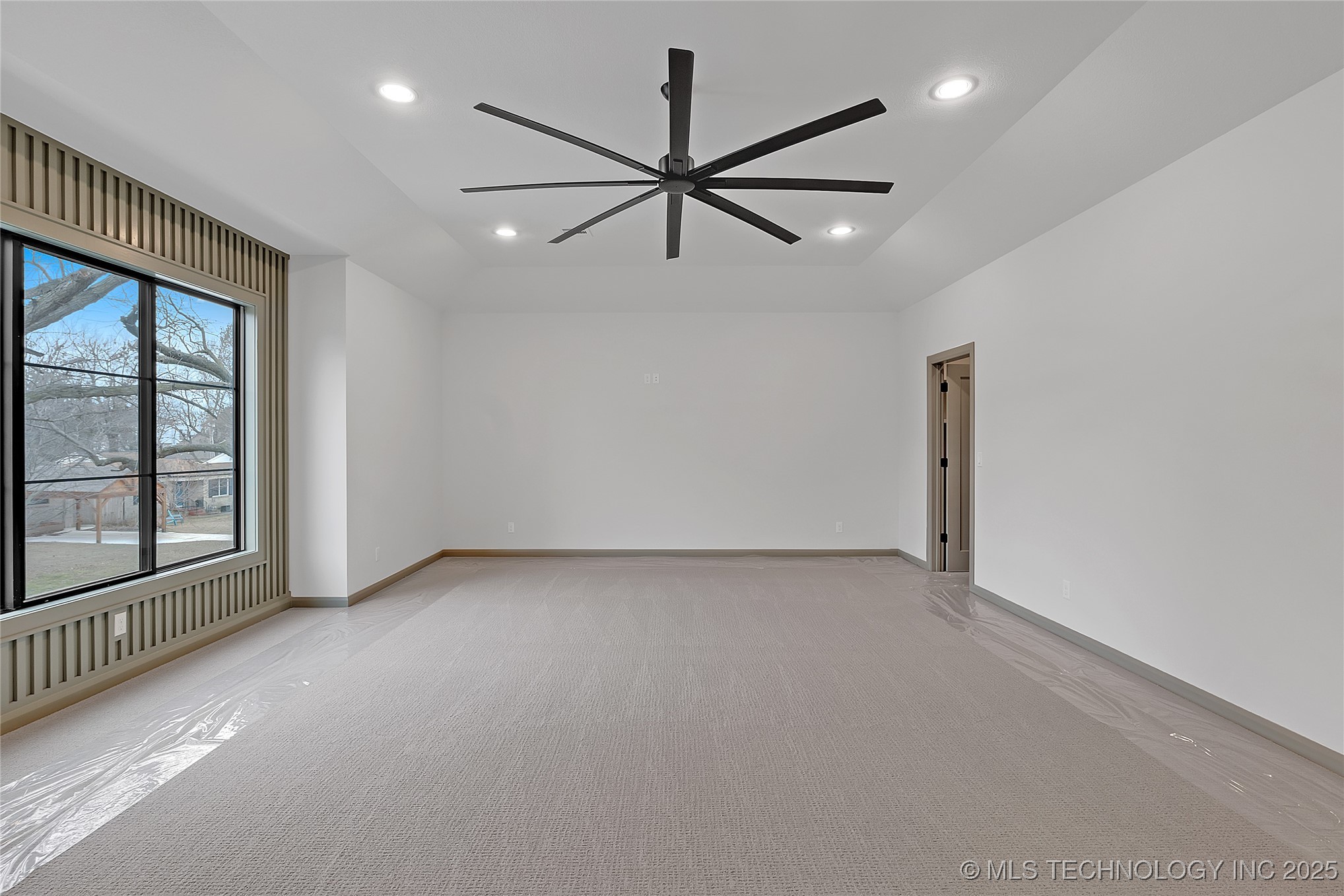 227 E 35th Street Property Photo 63