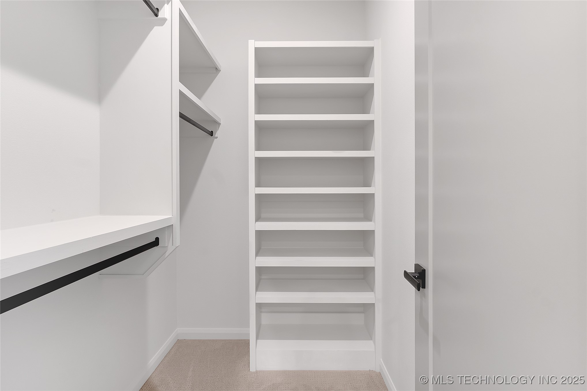 227 E 35th Street Property Photo 74