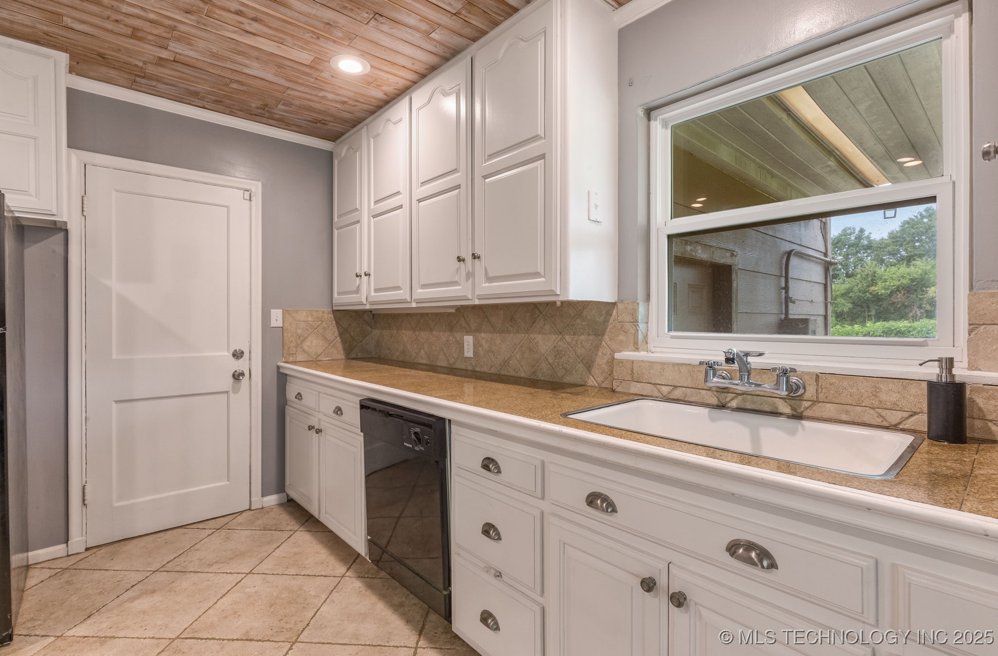 2105 S Louisville Avenue Property Photo 19