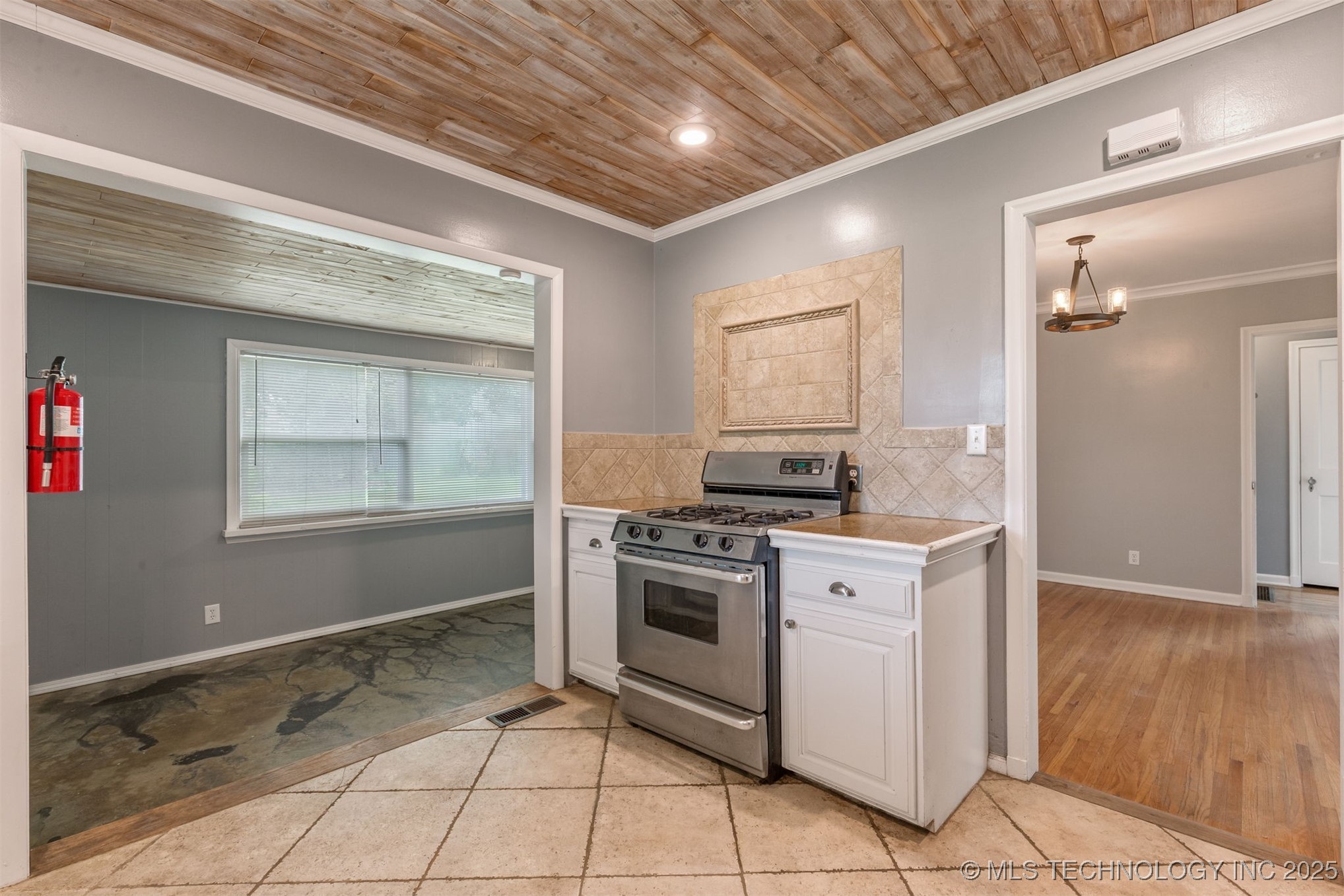 2105 S Louisville Avenue Property Photo 20