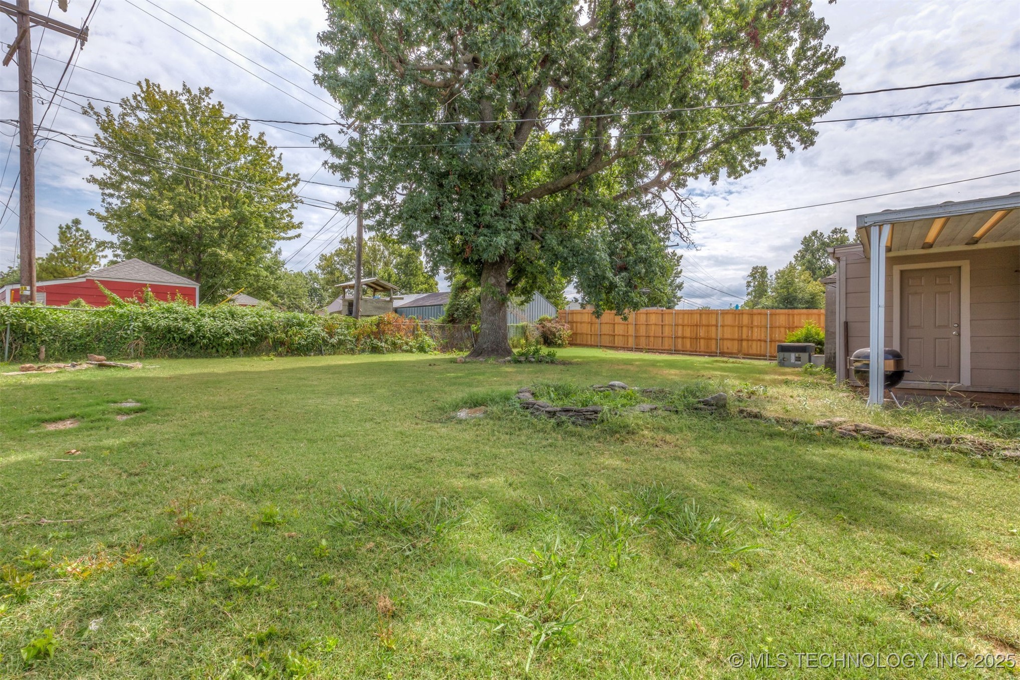 2105 S Louisville Avenue Property Photo 34