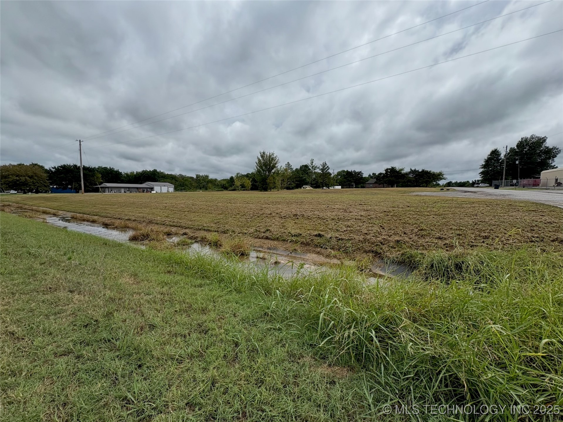 000 S 332 East Avenue