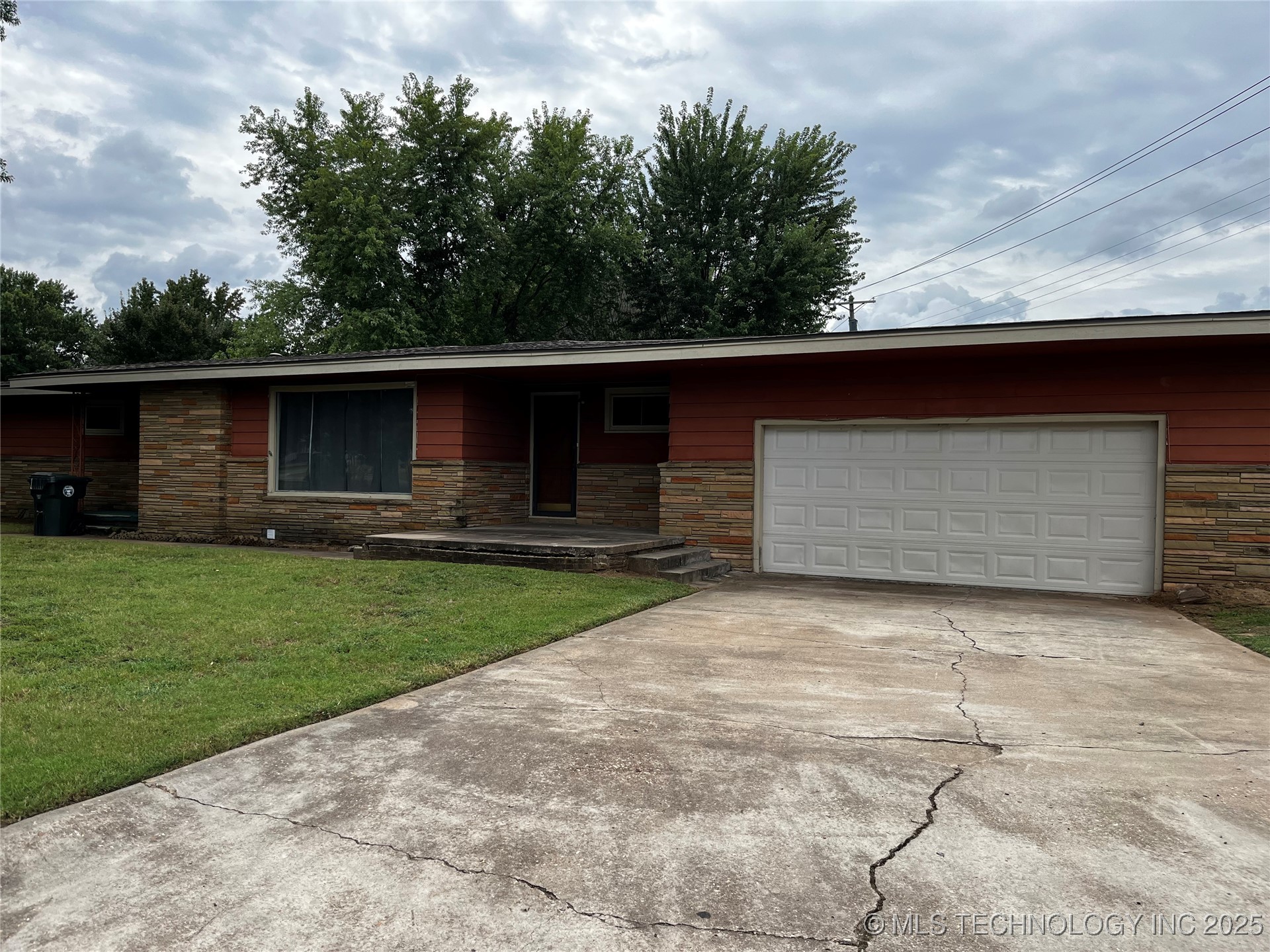 201 S Camden Street Property Photo 1