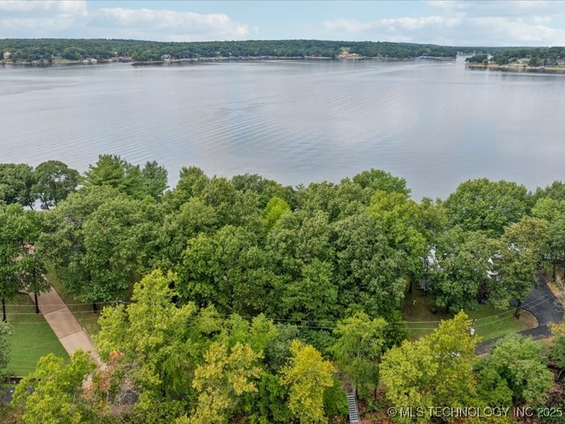 494 Private Road 93 Property Photo 4